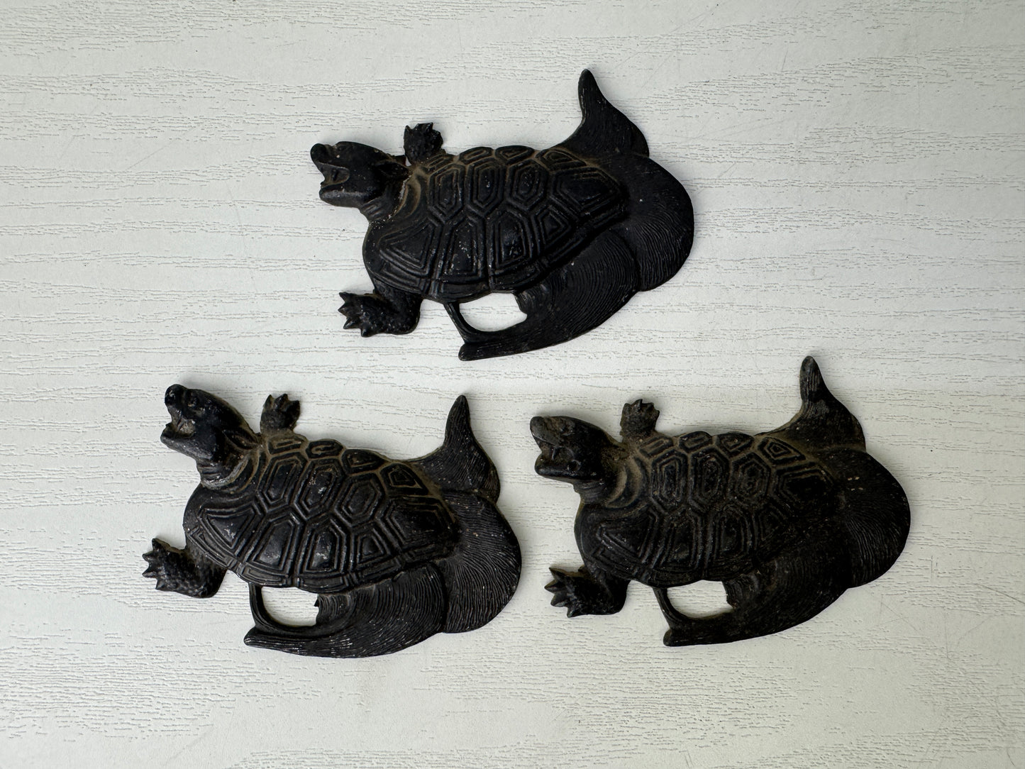 Y9530 KUGI KAKUSHI 3 Decorative nail head covers set Turtle Japan antique decor
