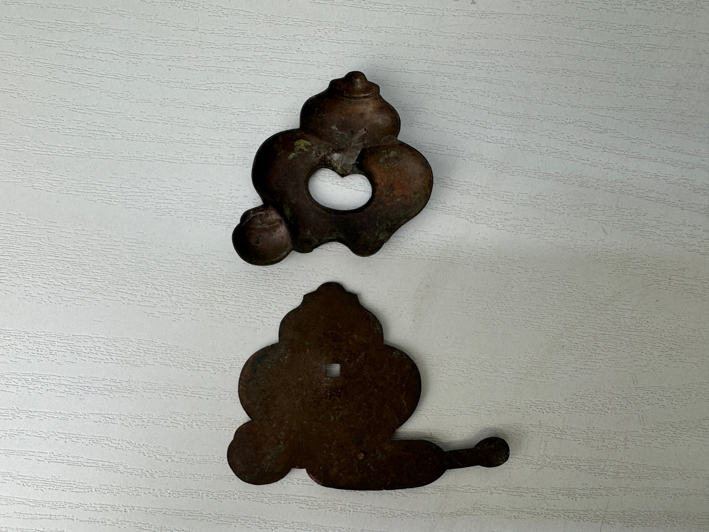 Y9531 KUGI KAKUSHI 2 Decorative nail head covers set tea kettle Japan antique