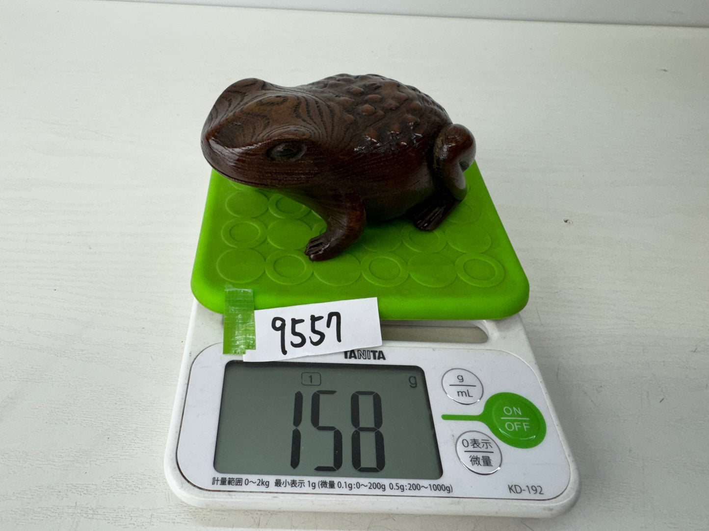 Y9557 OKIMONO Zelkova wood carving Frog figure figurine signed Japan antique