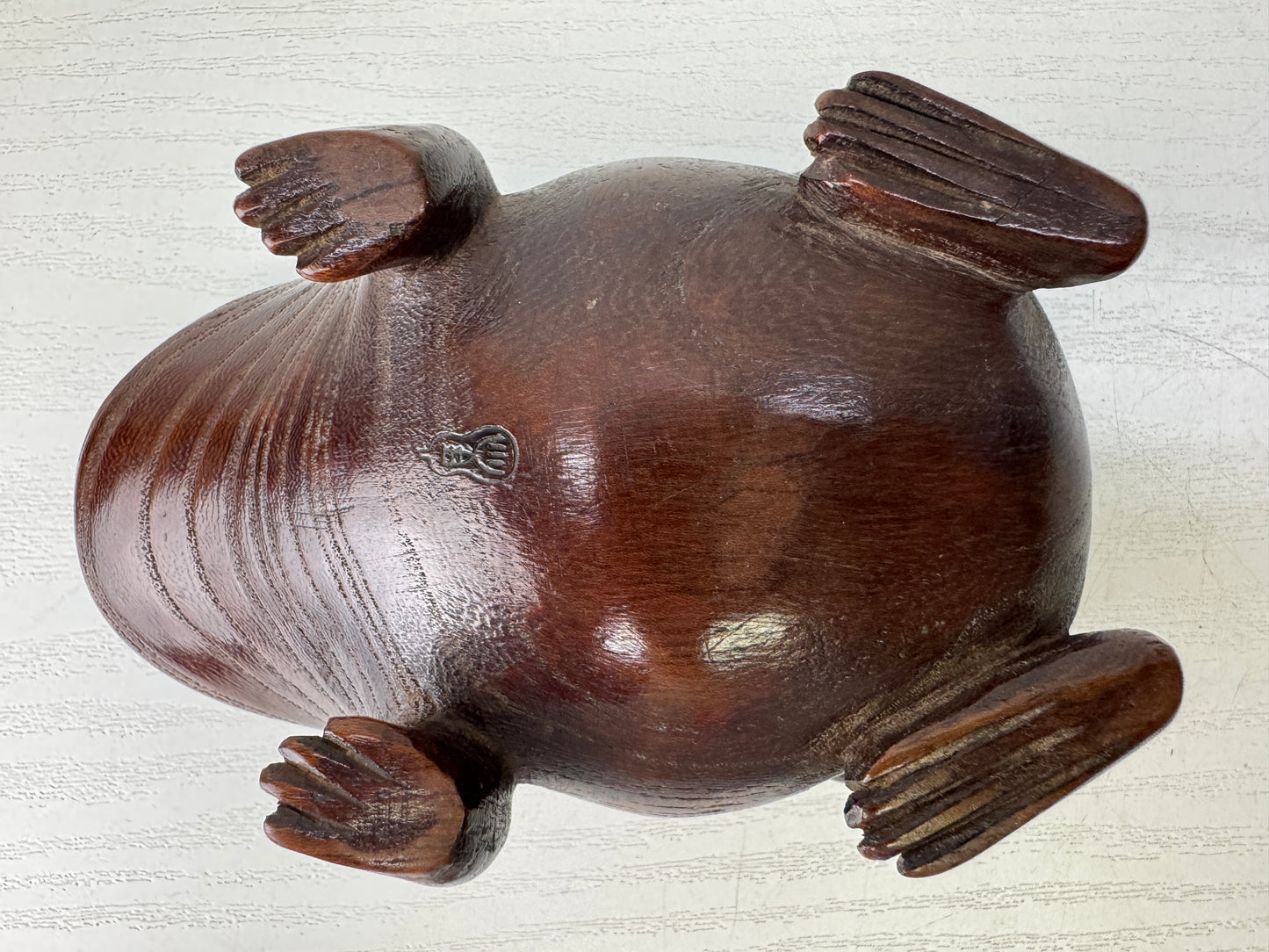 Y9557 OKIMONO Zelkova wood carving Frog figure figurine signed Japan antique