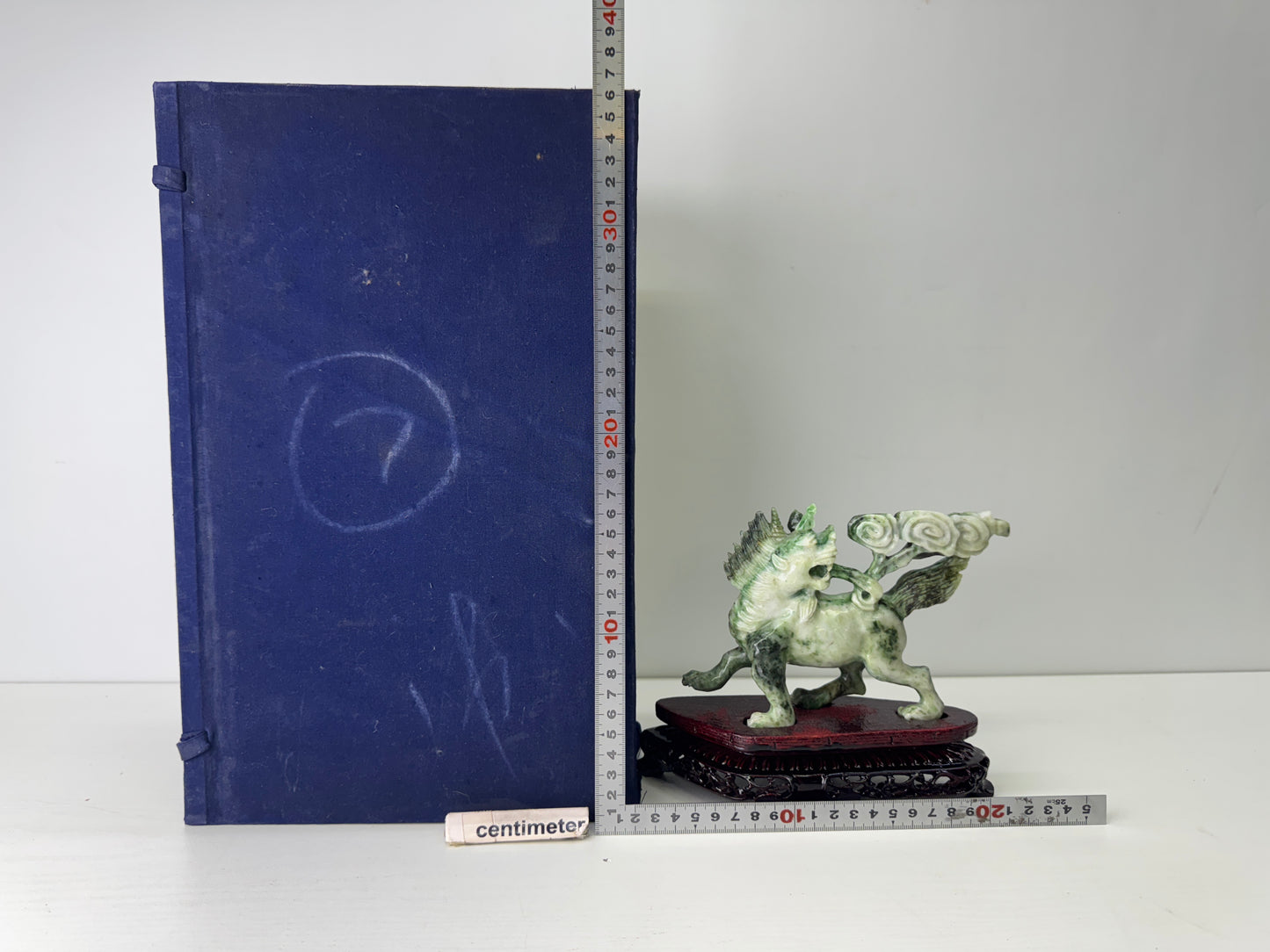 Y9570 OKIMONO Jade Animal figurine stand box China antique interior figure art