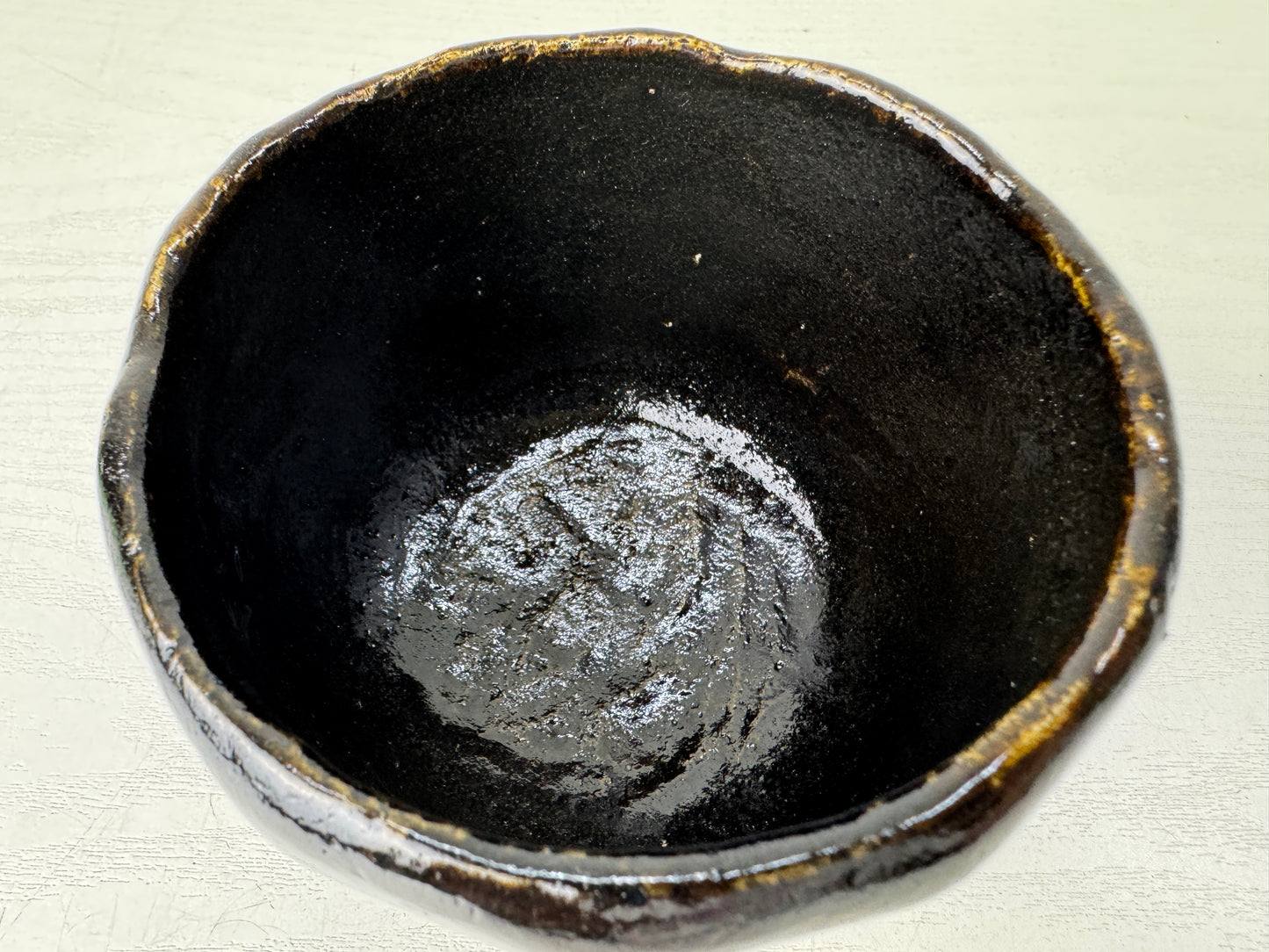 Y9580 CHAWAN Raku-ware black bowl signed Japan antique tea ceremony pottery cup