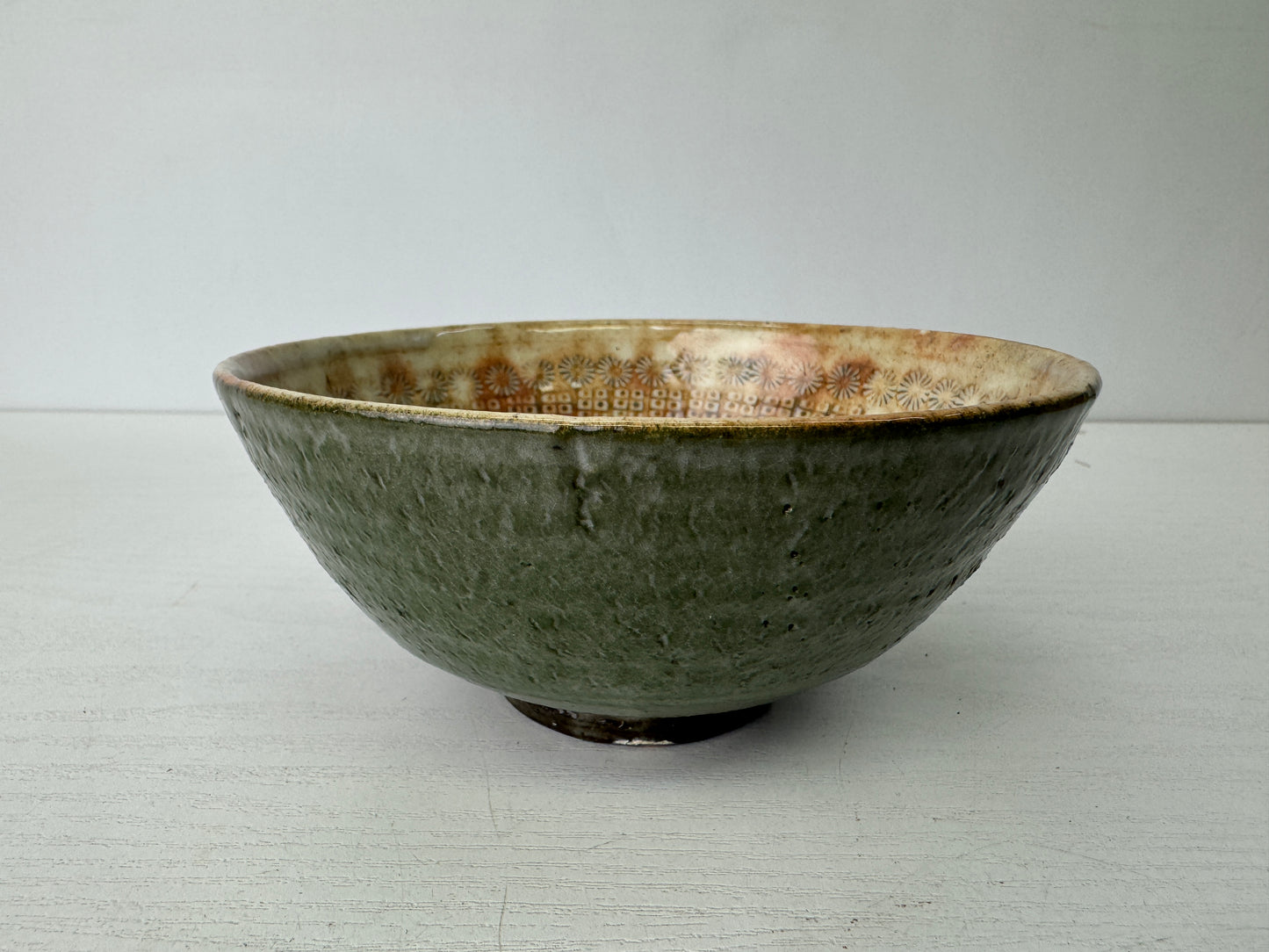 Y9583 CHAWAN Kohiki bowl signed box Japan antique tea ceremony pottery teacup