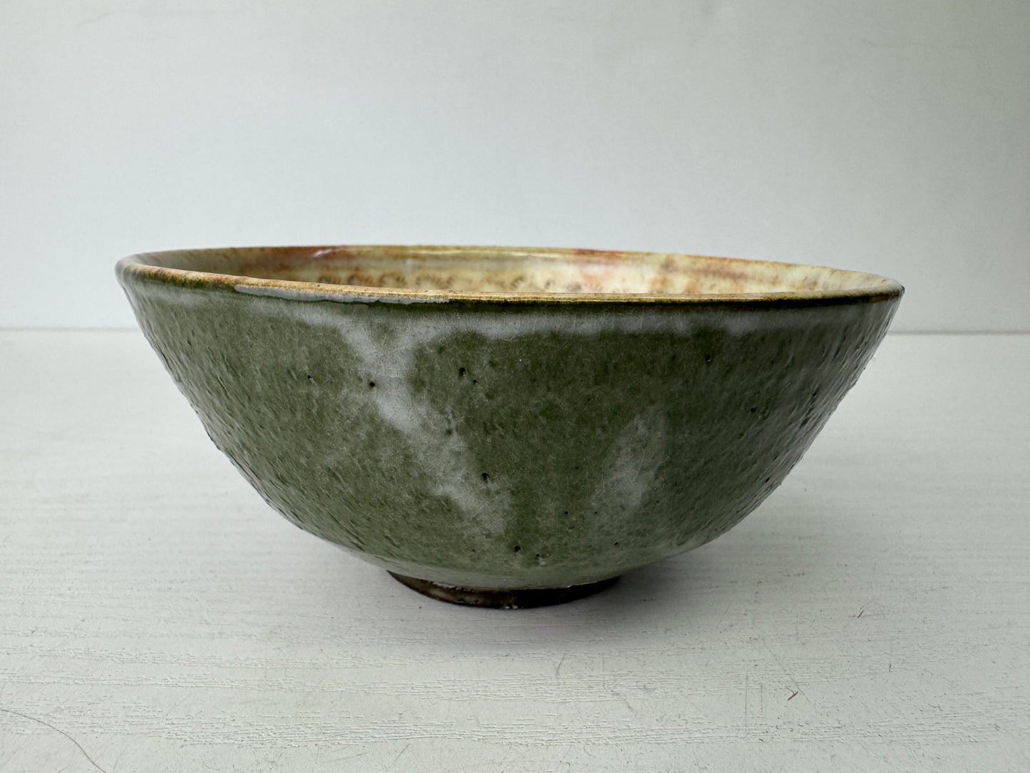 Y9583 CHAWAN Kohiki bowl signed box Japan antique tea ceremony pottery teacup