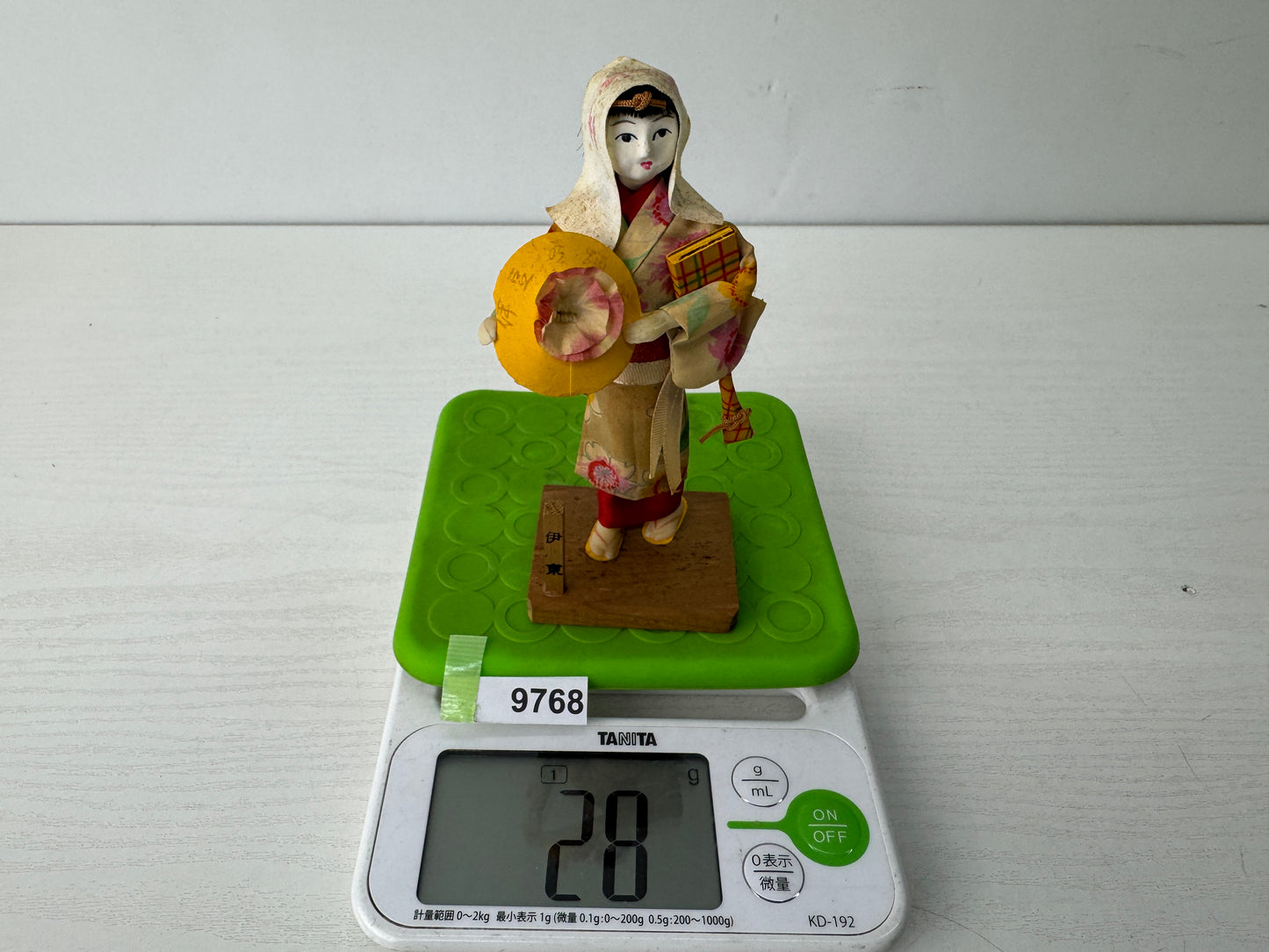 Y9768 NINGYO Japanese doll kimono dancer Kokeshi figurine Japan antique figure