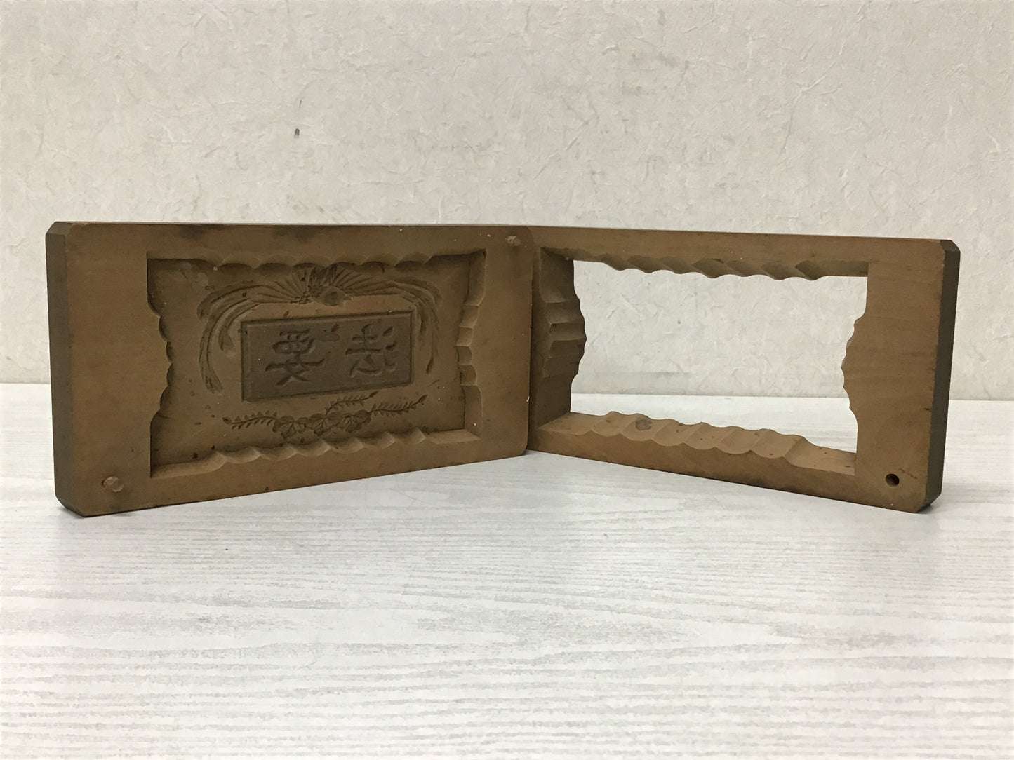Y2557 KASHIGATA Kanji Buddhist memorial service Japan Wooden Pastry Mold