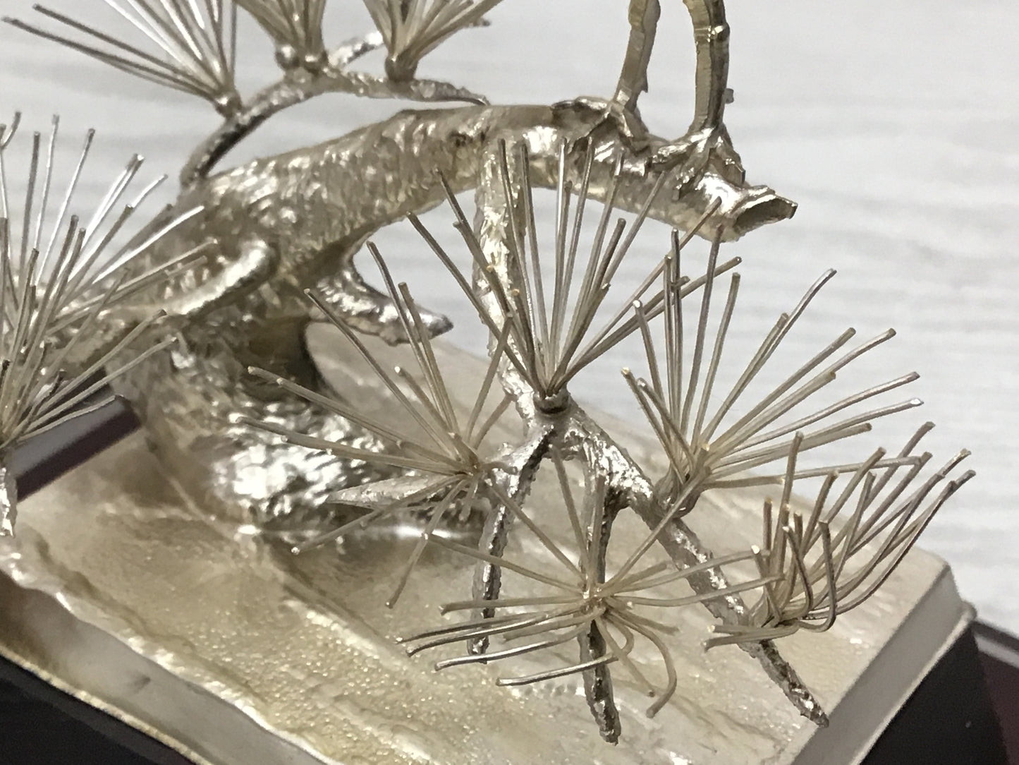 Y2678 OKIMONO Sterling Silver Pine Hawk glass case Japan antique decor interior