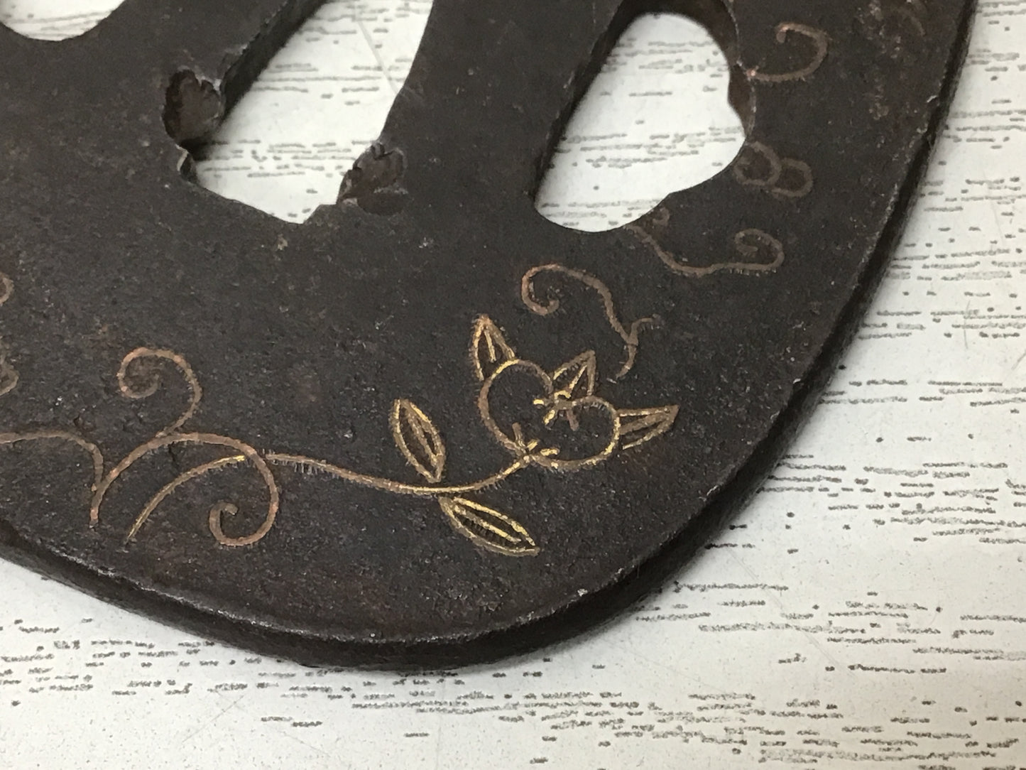 Y2747 TSUBA Sword Guard Flower Arabesque Inlay Japan samurai katana koshirae edo