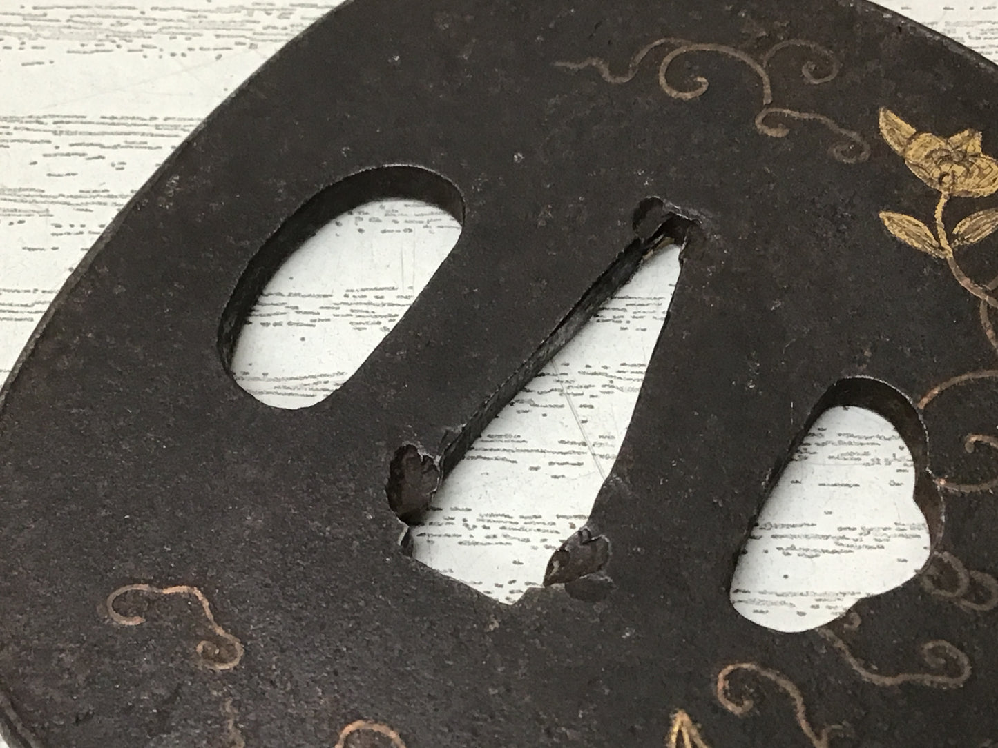 Y2747 TSUBA Sword Guard Flower Arabesque Inlay Japan samurai katana koshirae edo