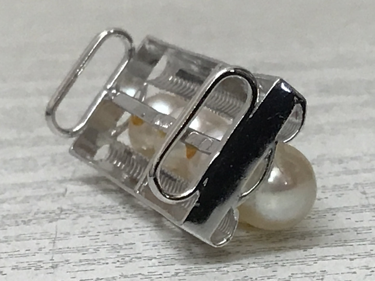 Y2803 OBIDOME Pearl Sash Clip K14WG metal fittings box Japan Kimono antique