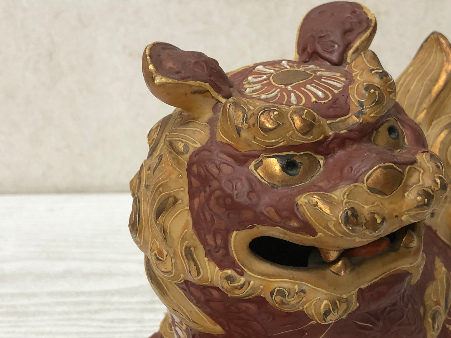 Y2908 OKIMONO kutani-ware Lion Ball signed Japan antique statue figure figurine