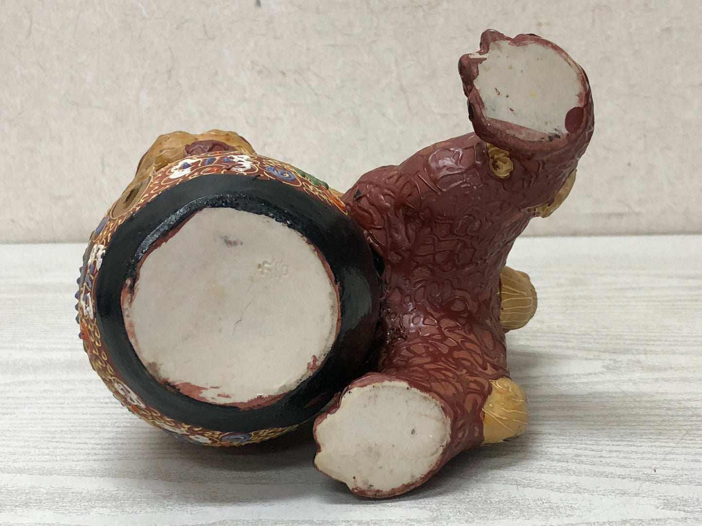 Y2908 OKIMONO kutani-ware Lion Ball signed Japan antique statue figure figurine