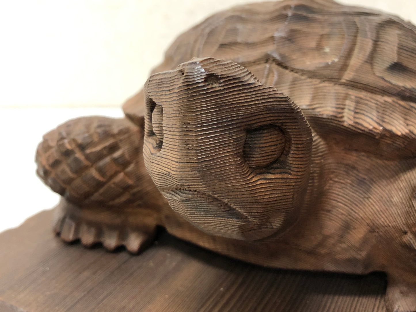 Y2910 OKIMONO wood carving turtle figurine stand Japanese antique statue figure