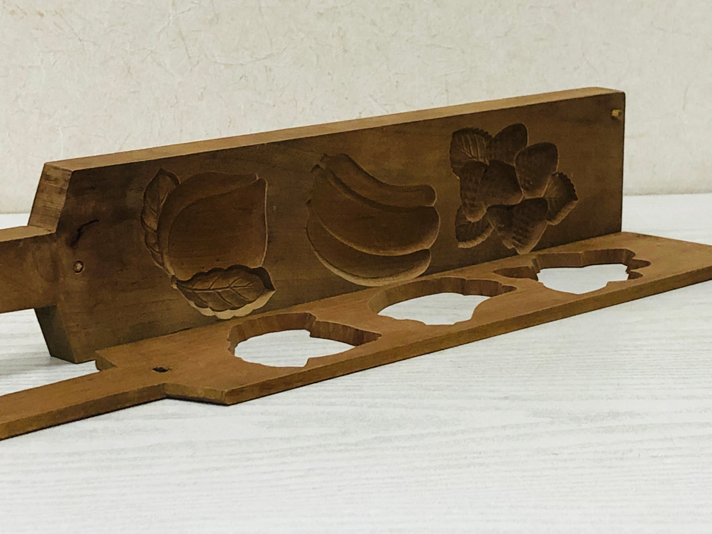 Y2937 KASHIGATA Fruit patterns handle Japan vintage Wooden Pastry Mold wagashi