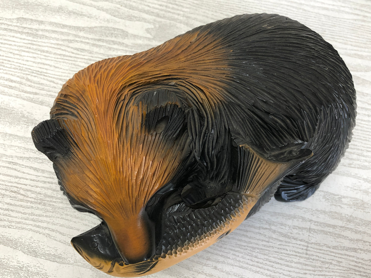 Y3408 OKIMONO Wood carving Bear figure figurine signed Japan antique interior