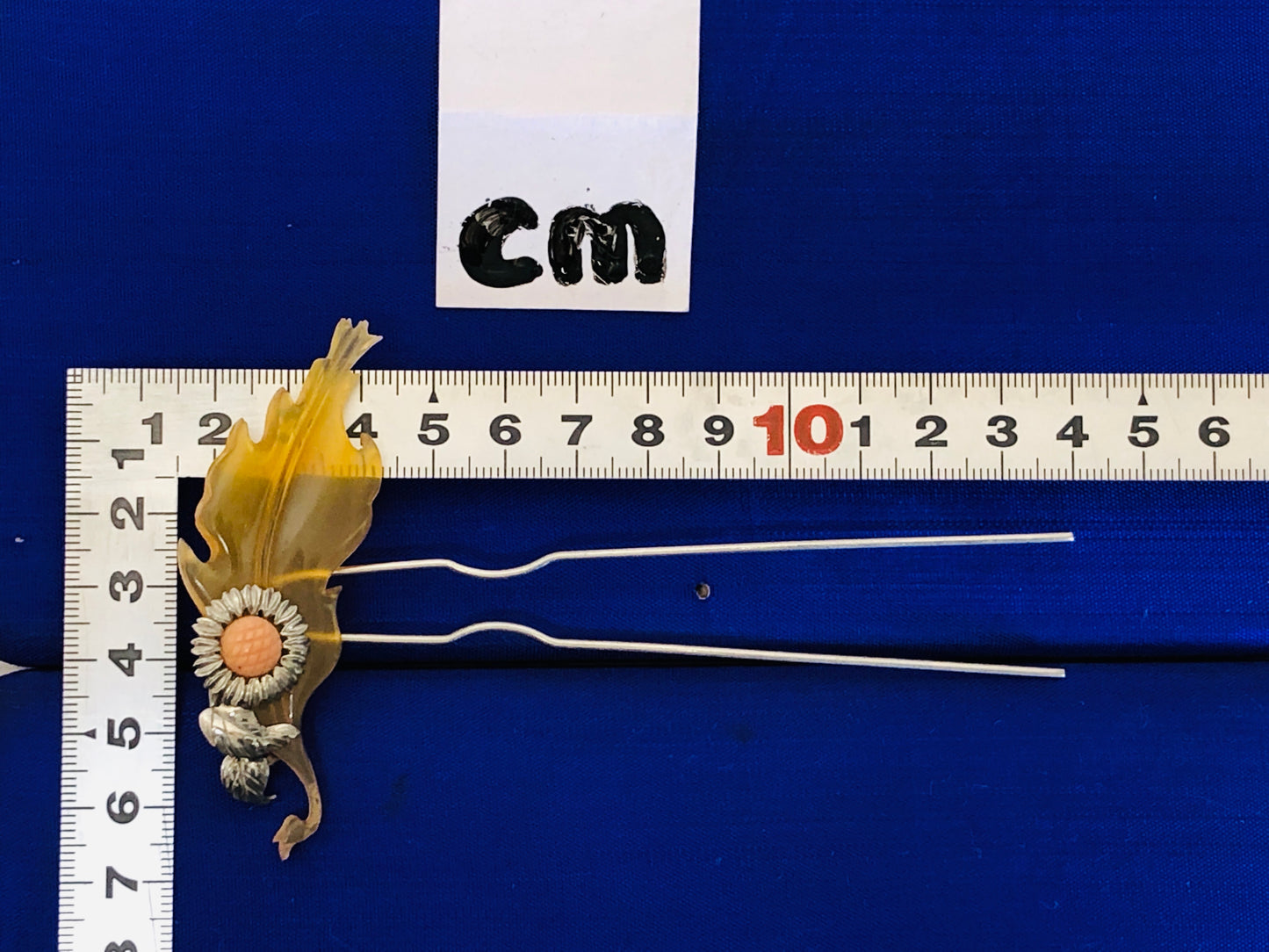 Y3433 KANZASHI Coral Work Hair Stick Hairpin Japan kimono accessory antique