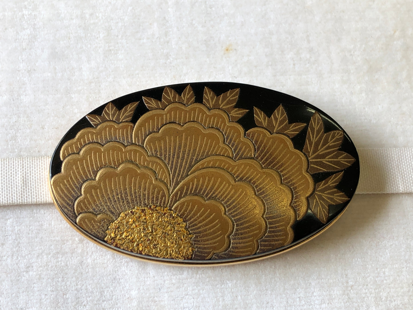 Y3447 OBIDOME Sash Clip Peony Makie signed box Japan Kimono accessory antique