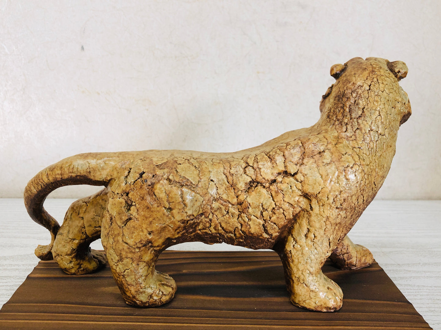 Y3619 OKIMONO Seto-ware Tiger figure signed box Japan antique interior decor