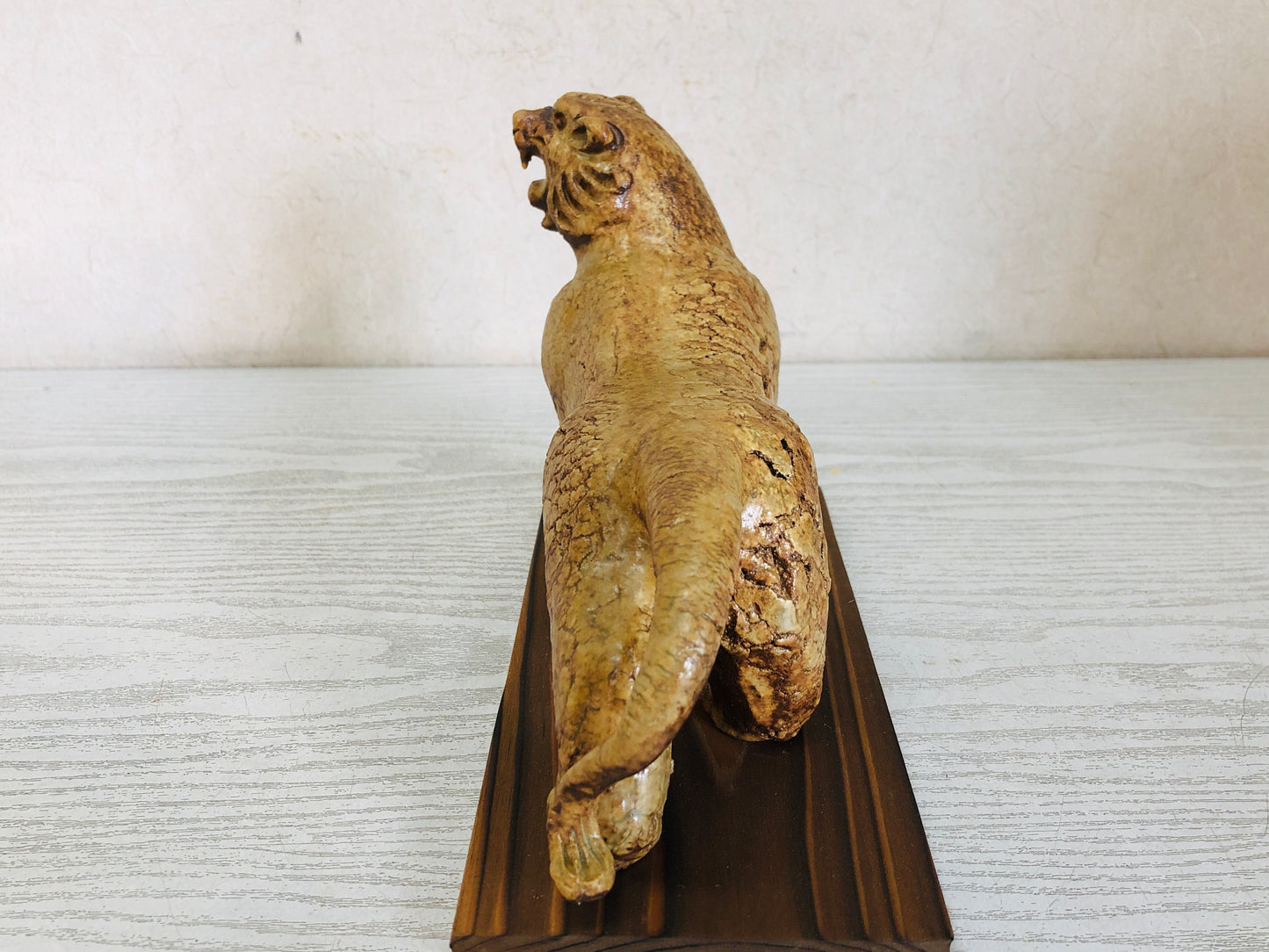 Y3619 OKIMONO Seto-ware Tiger figure signed box Japan antique interior decor