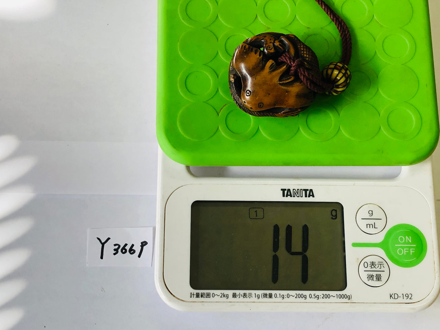 Y3669 NETSUKE Manju wood carving sea creatures Japan antique kimono accessory