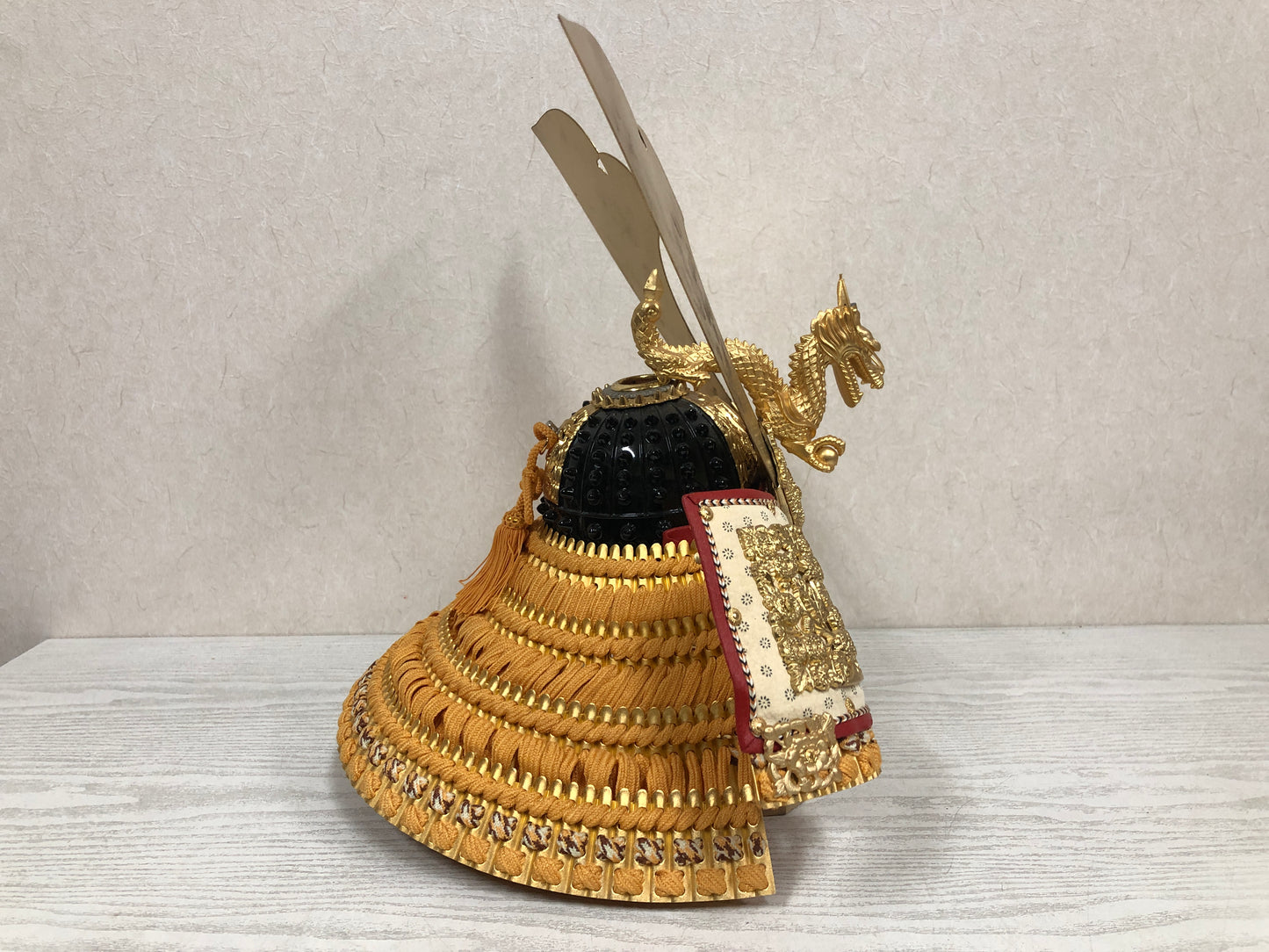 Y3849 OKIMONO May decoration Ornamental Kabuto black box signed Japan interior