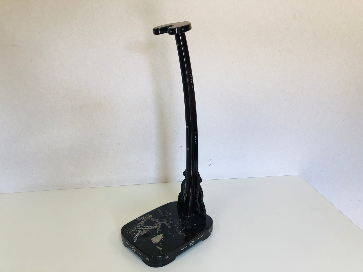 Y4049 OKIMONO Sword Rack kanata holder Makie Raden work Japan antique interior