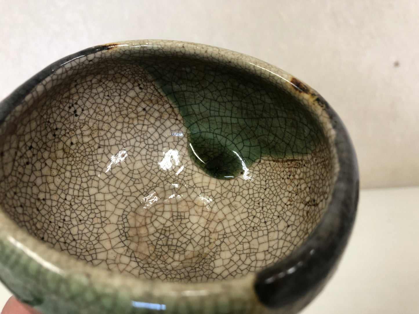 Y4107 CHAWAN Oribe-ware signed bag Japan antique tea ceremony pottery bowl