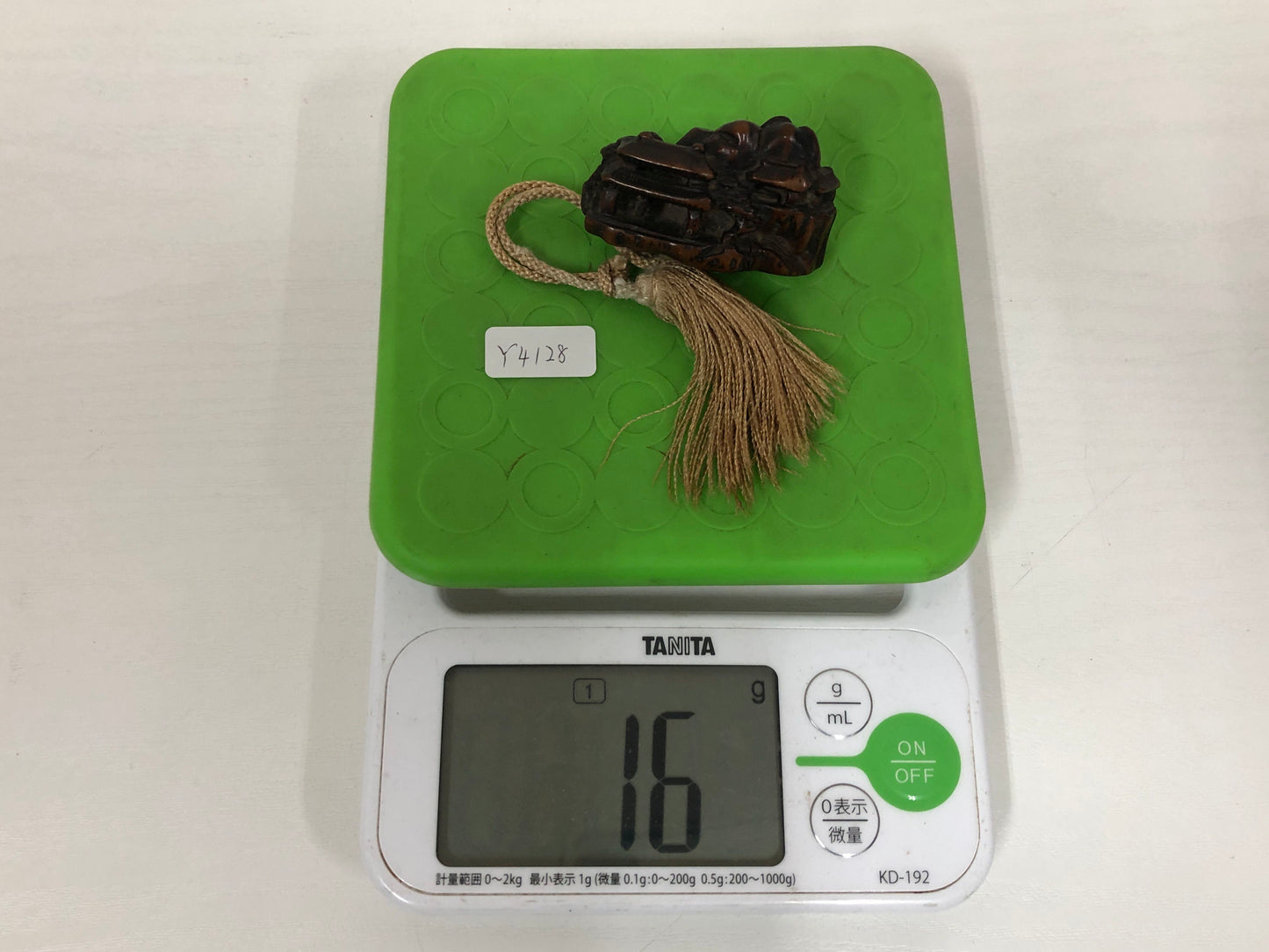 Y4128 NETSUKE wood carving building signed Japan antique kimono accessory