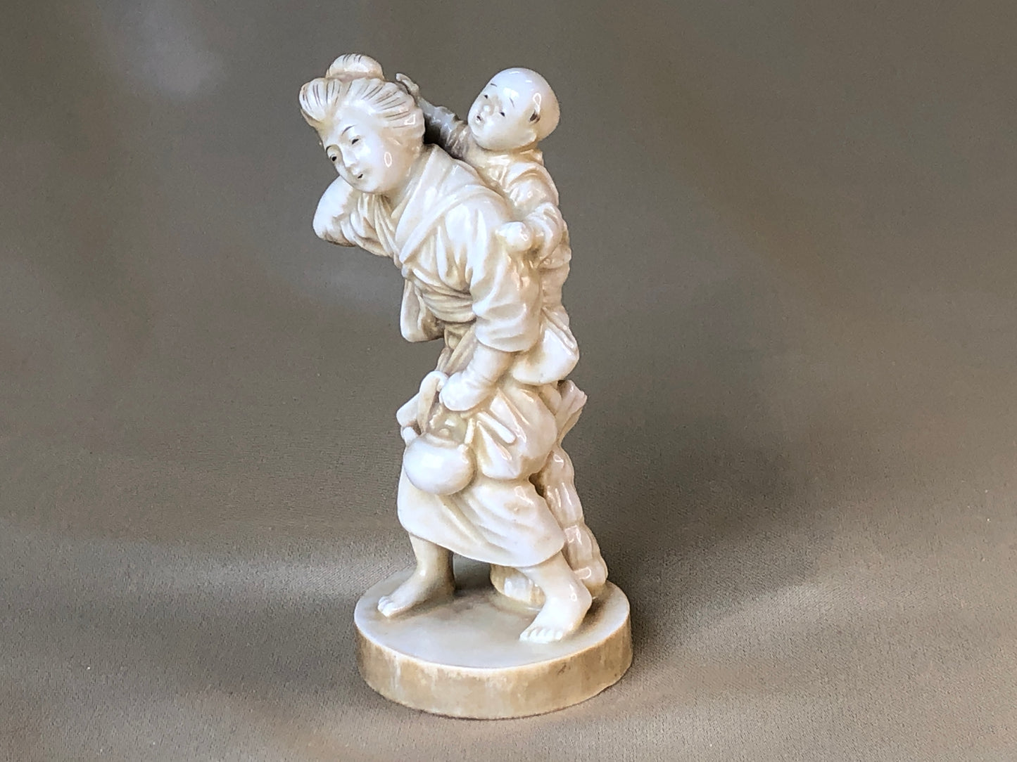 Y4182 NINGYO Kyo-ware white porcelain kimono beauty figure Japan statue antique
