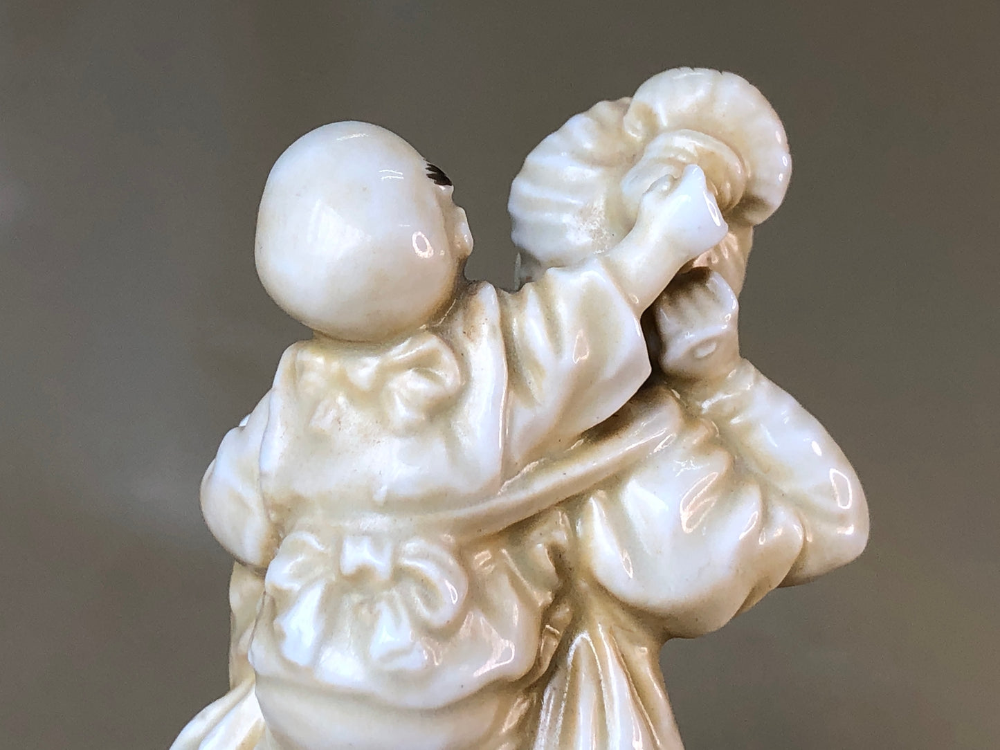 Y4182 NINGYO Kyo-ware white porcelain kimono beauty figure Japan statue antique