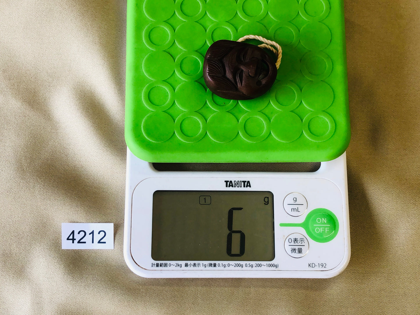 Y4212 NETSUKE wood carving mask signed Japan antique kimono accessory figure