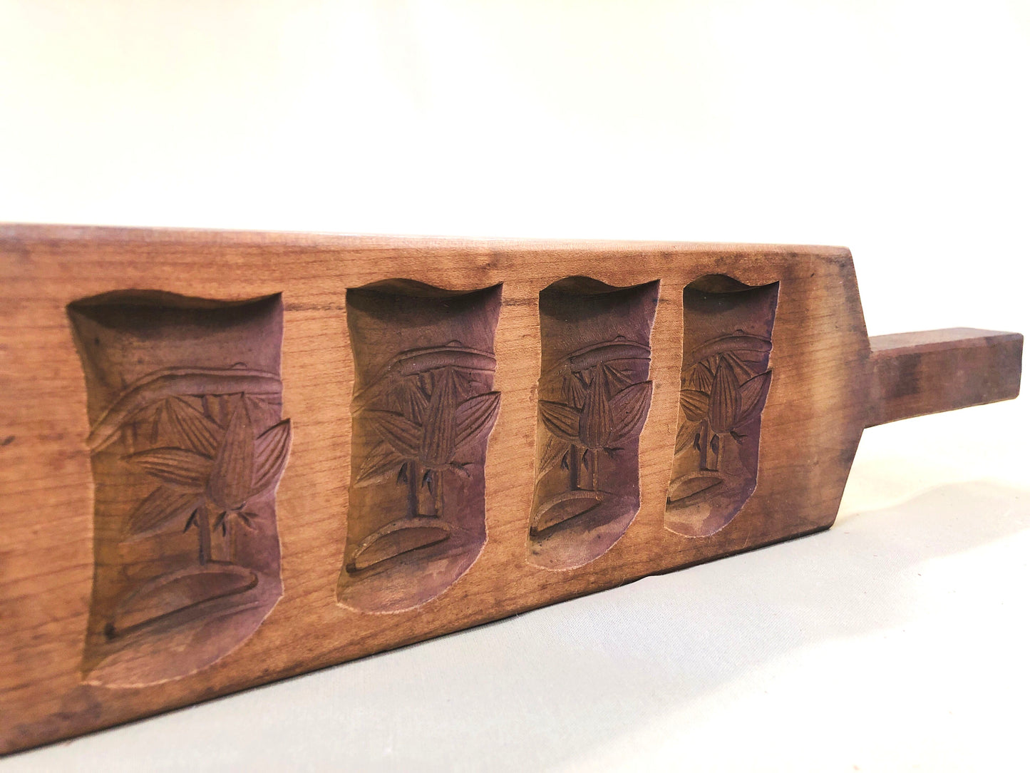 Y4223 KASHIGATA Bamboo Leaf handle Japan antique Wooden Pastry Mold wagashi