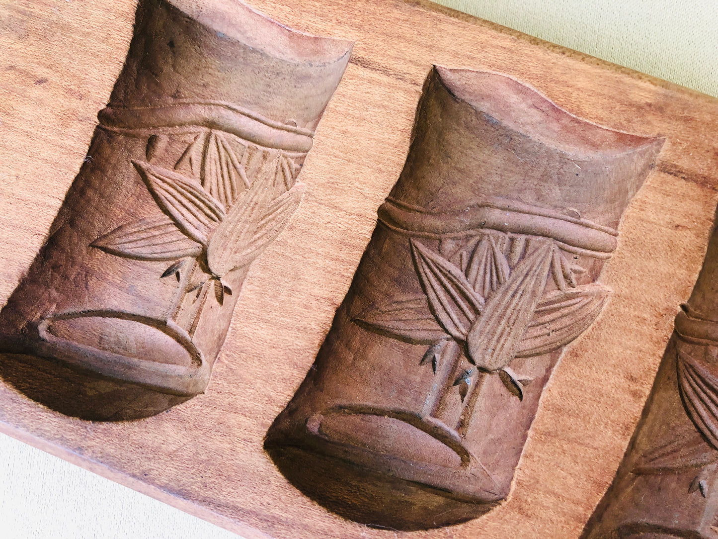 Y4223 KASHIGATA Bamboo Leaf handle Japan antique Wooden Pastry Mold wagashi