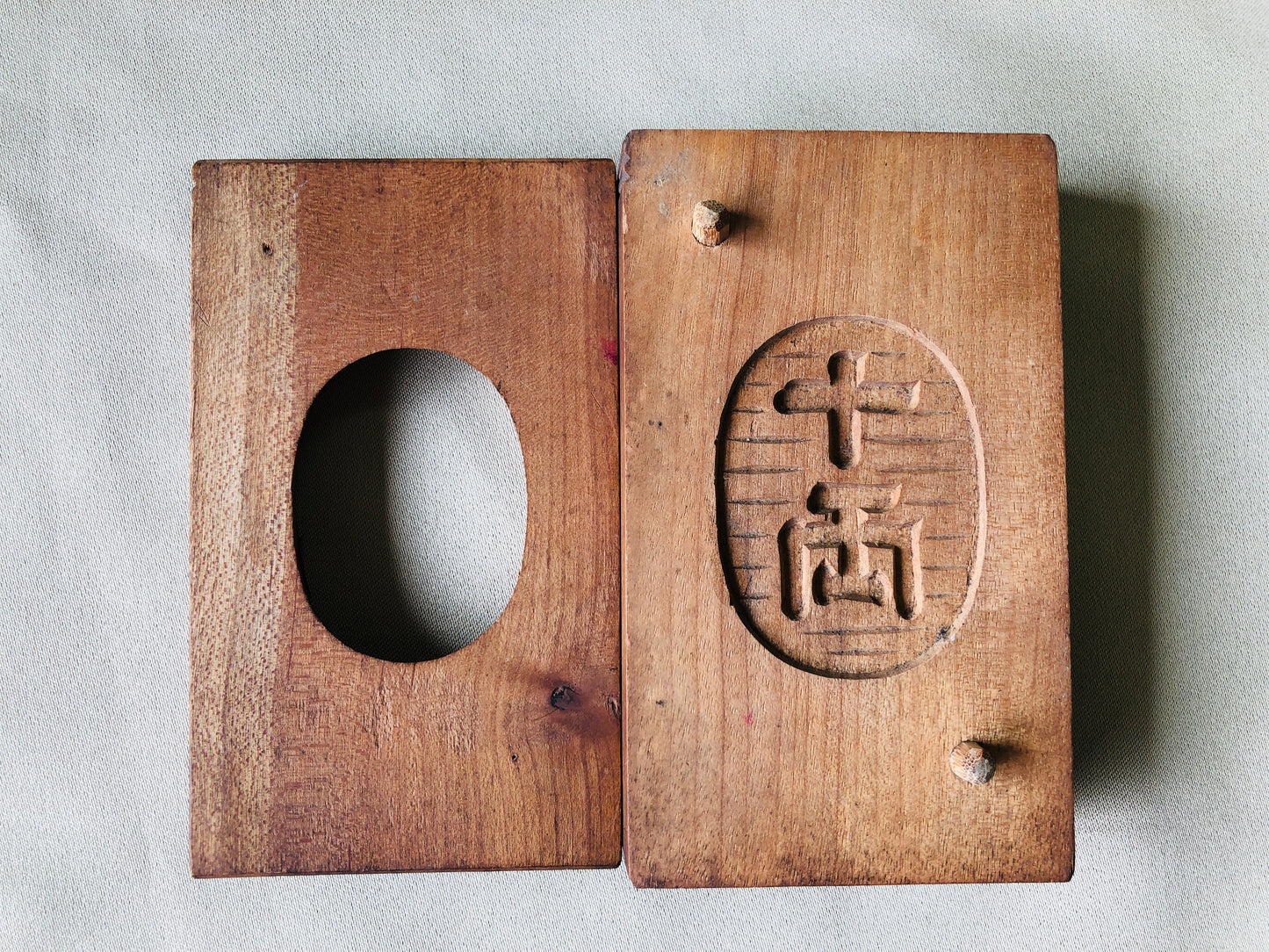 Y4226 KASHIGATA Oval Gold Coin Japan antique Wooden Pastry Mold wagashi