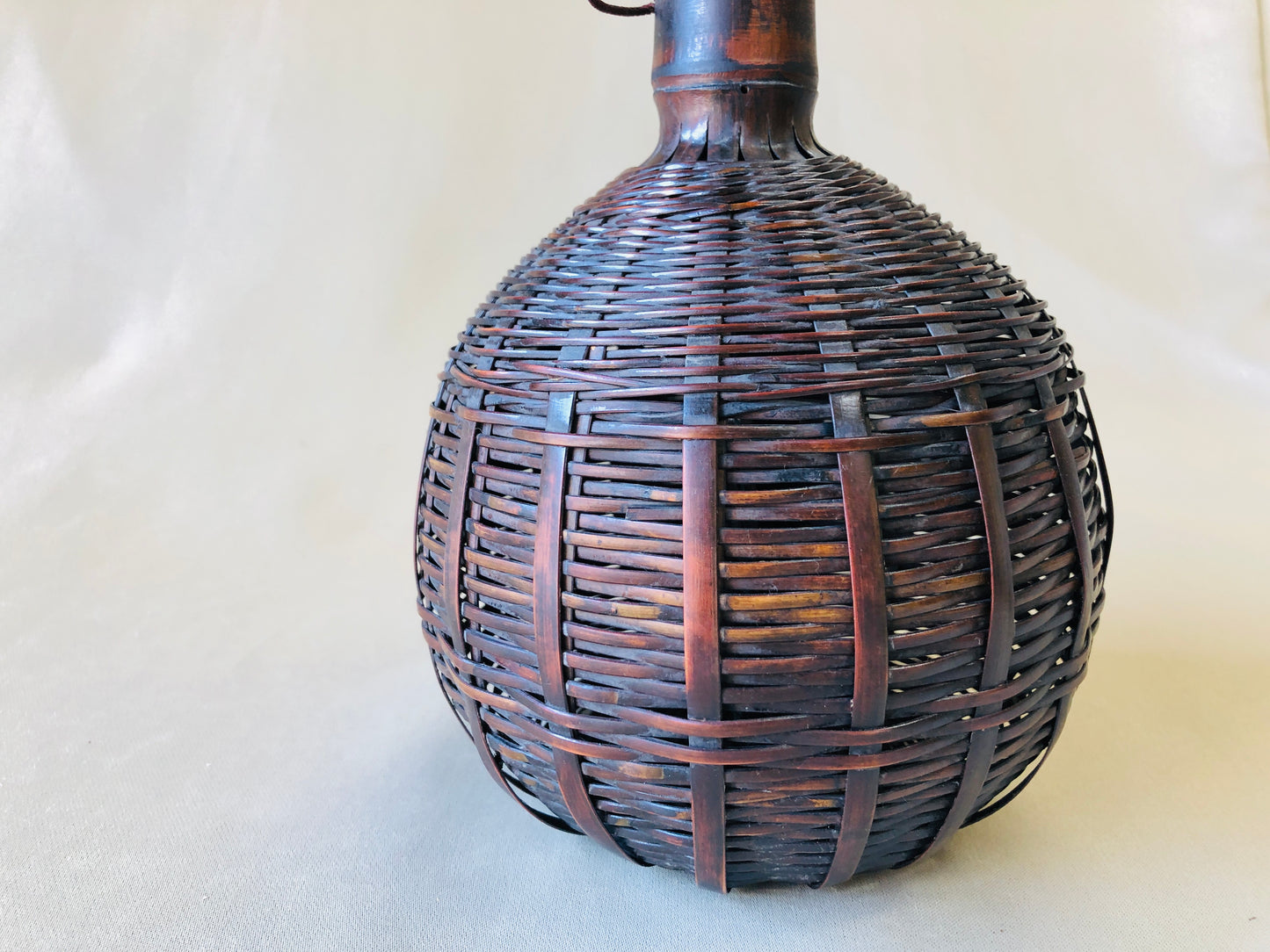 Y4341 Bamboo Woven Basket Flower vase box Japan antique vintage decor interior