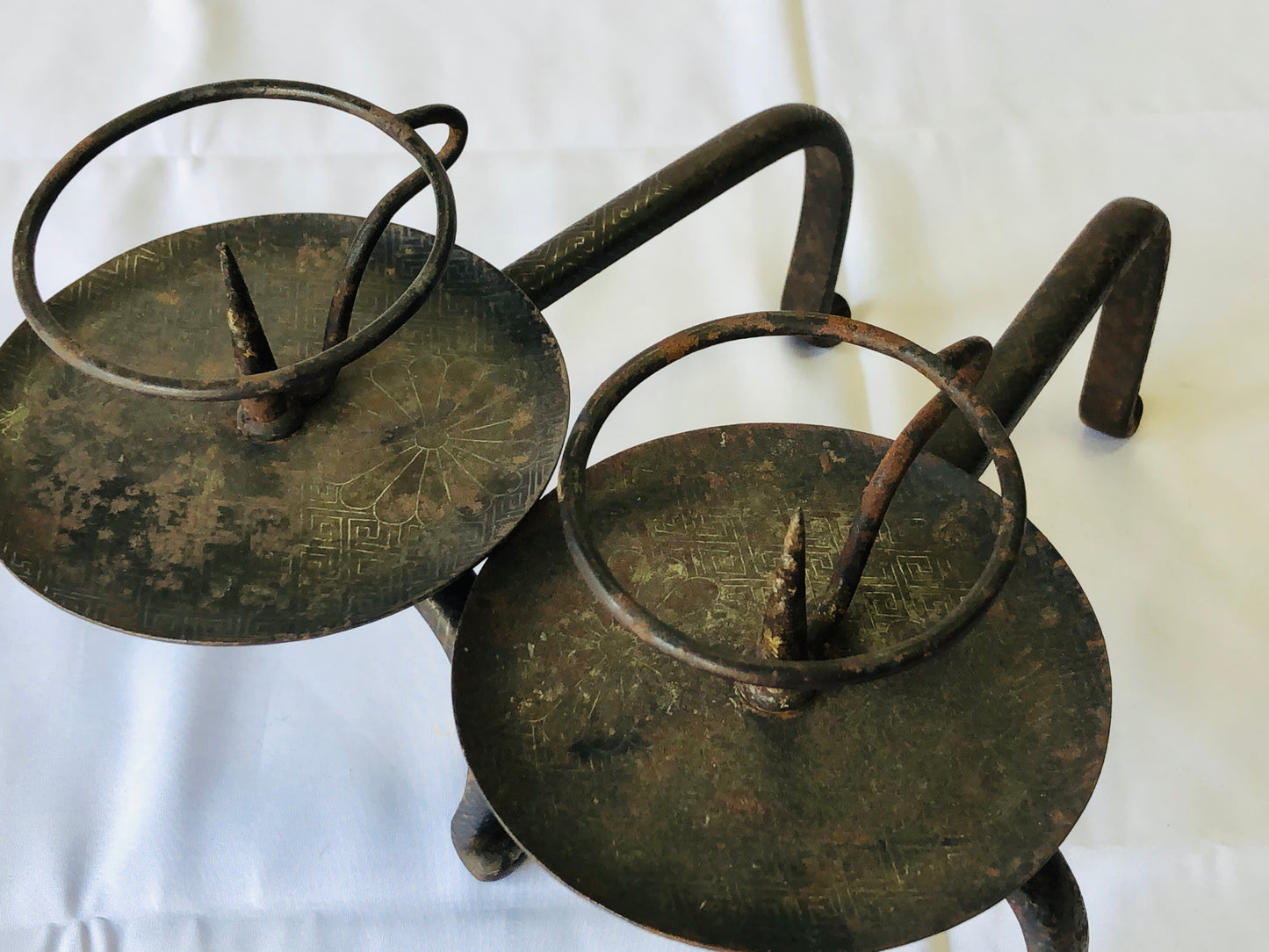 Y4386 Buddhist Altar Equipment Iron Candle Stand Holder pair inlay Japan antique