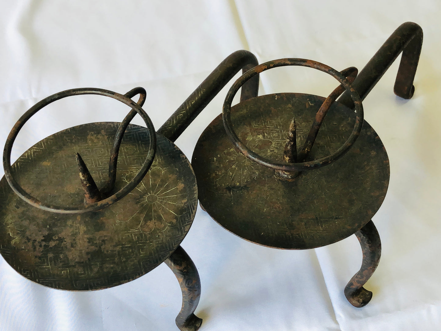 Y4386 Buddhist Altar Equipment Iron Candle Stand Holder pair inlay Japan antique