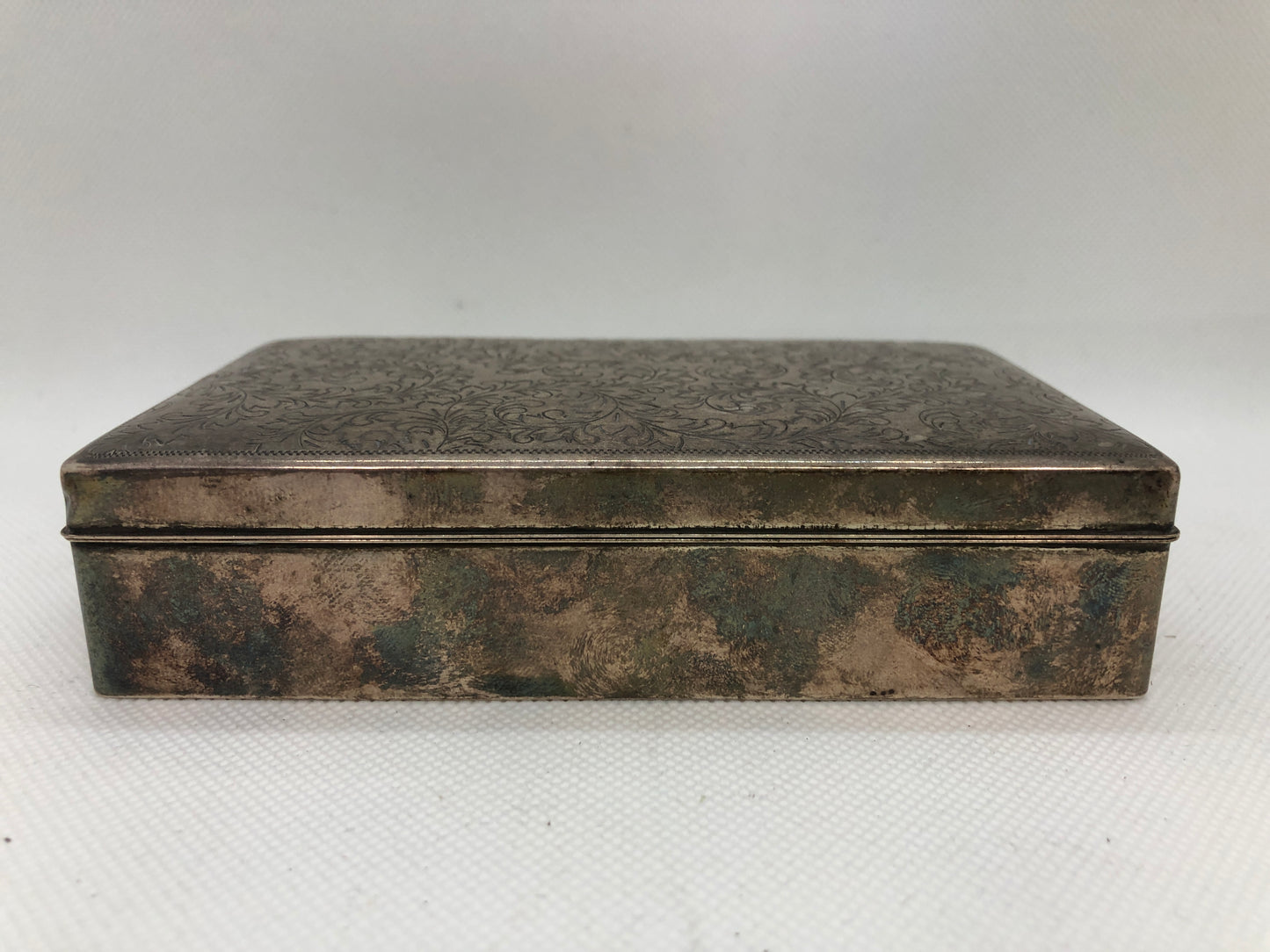 Y4453 BOX Silver accessory case Arabesque signed Japan antique vintage storage