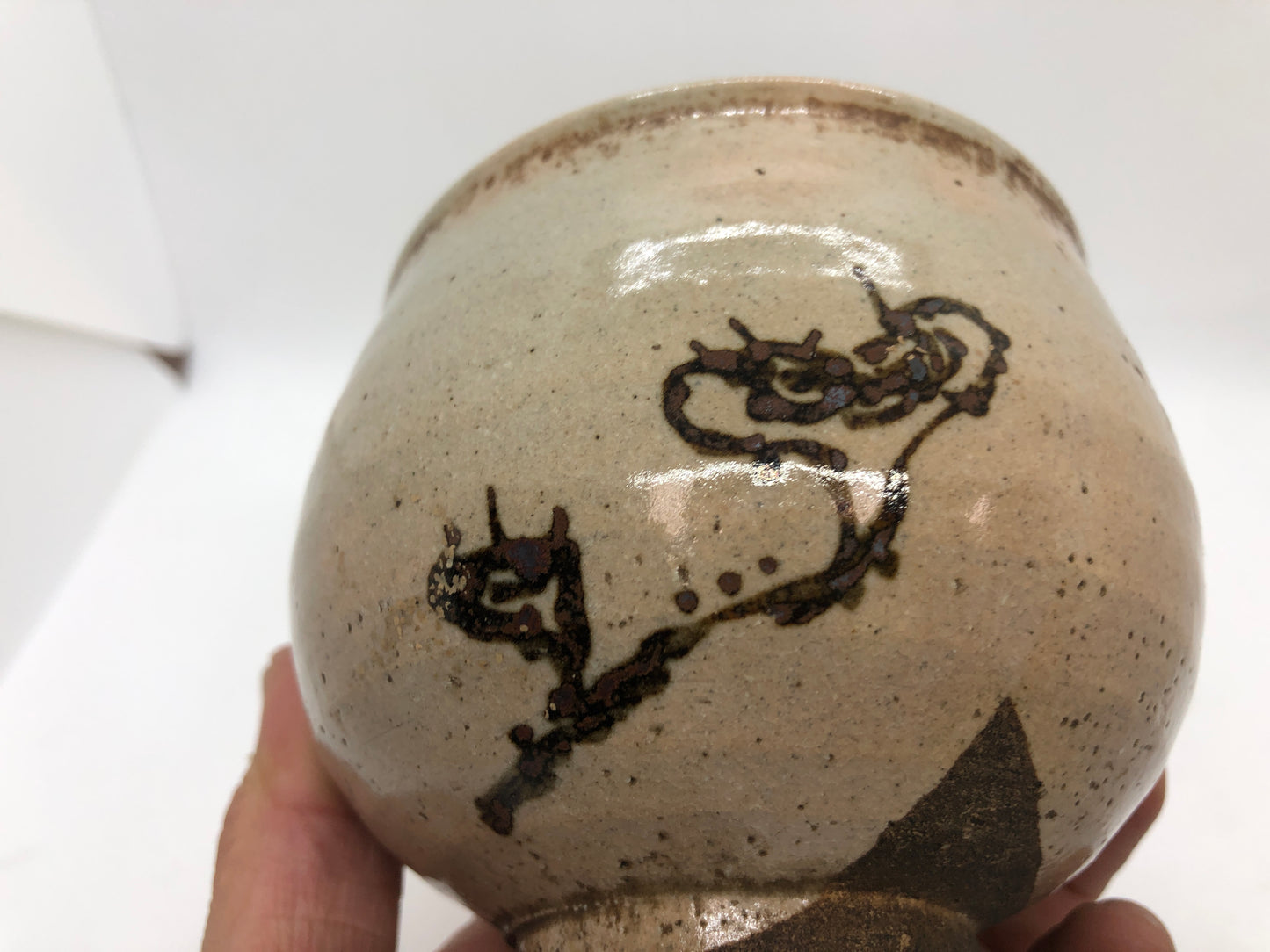 Y4462 CHAWAN Mino-ware signed mushroom Japan antique tea ceremony pottery bowl