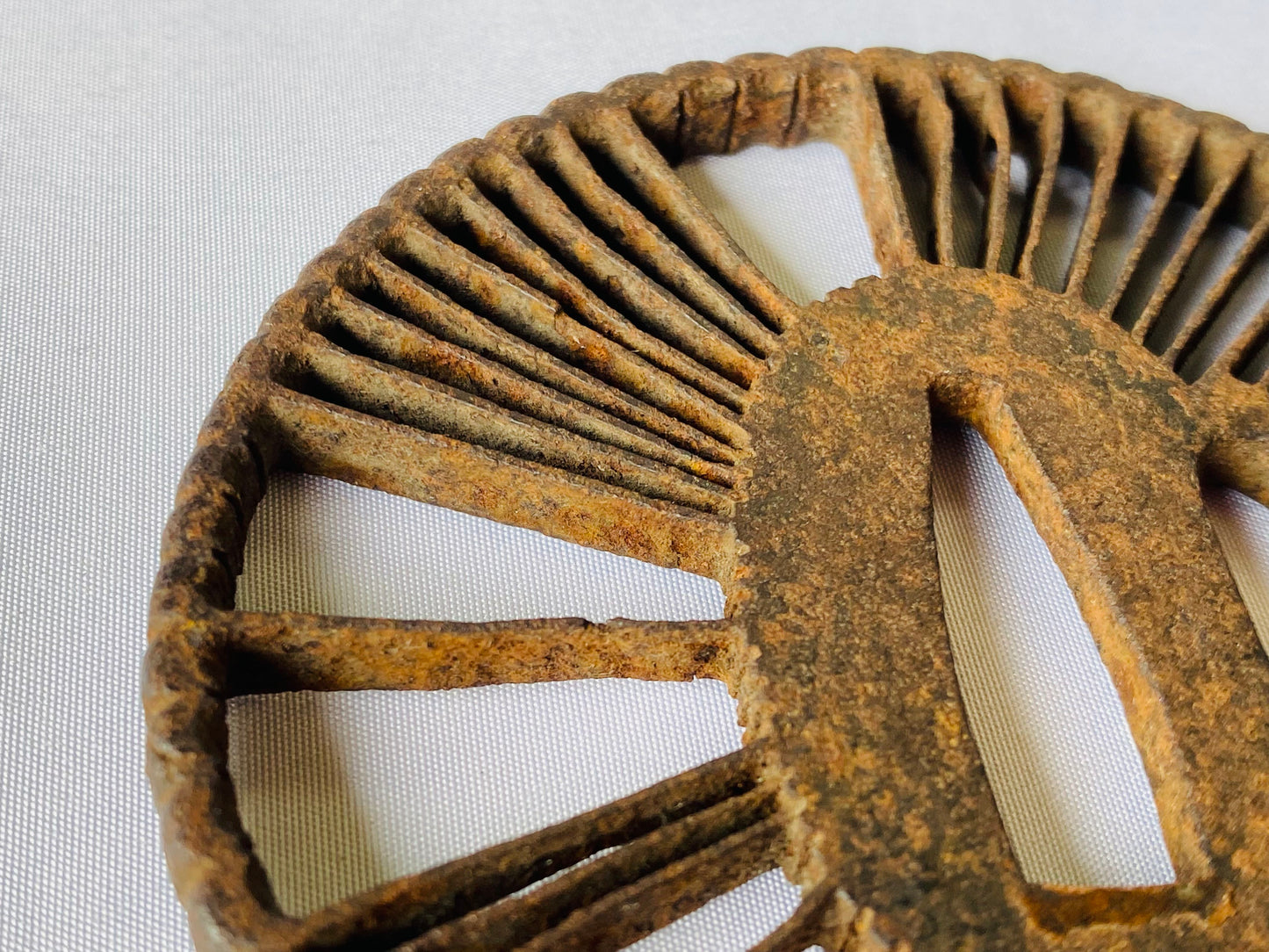 Y4567 TSUBA iron large sword guard lion box Japan samurai katana koshirae edo