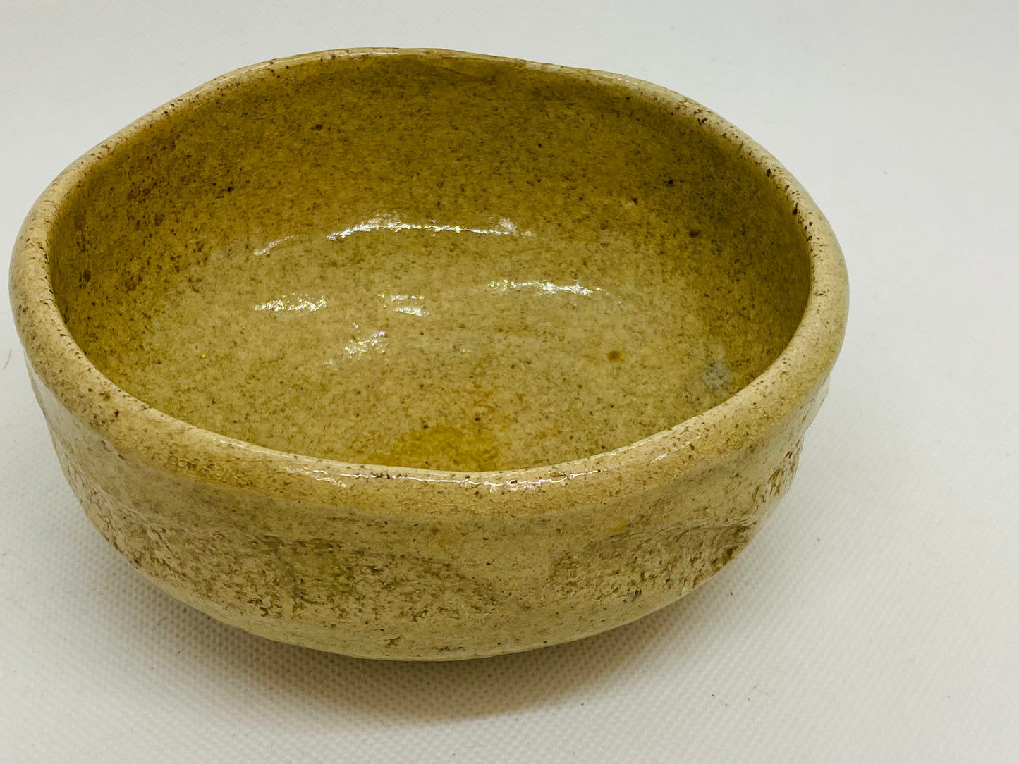Y4575 CHAWAN Raku-ware white flat signed Japan antique tea ceremony pottery bowl
