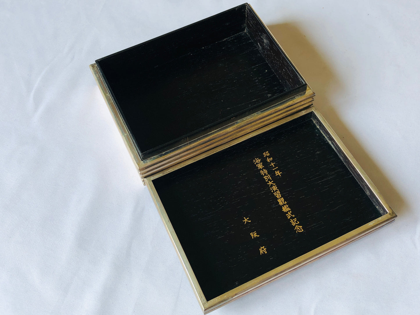 Y4810 BOX Silver Accessory case flower signed Japan antique vintage storage