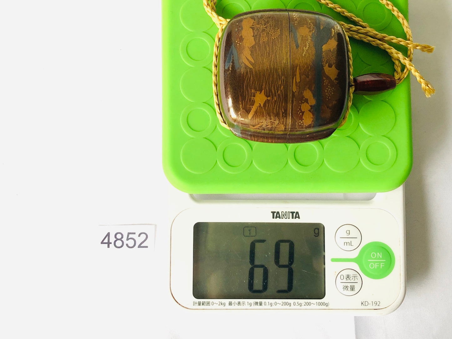 Y4852 INROU Makie Pill Box Japan traditional antique kimono accessory vintage