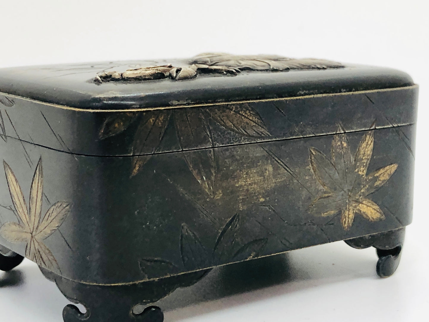 Y4859 BOX inlay small case storage monkey crab Japan antique vintage interior