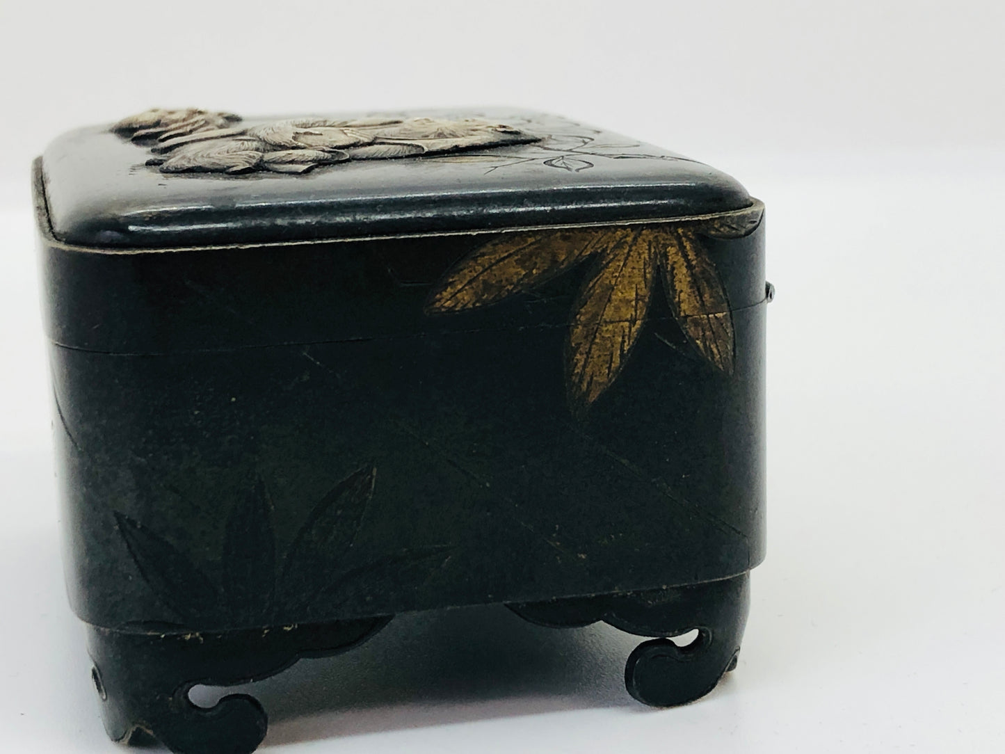 Y4859 BOX inlay small case storage monkey crab Japan antique vintage interior
