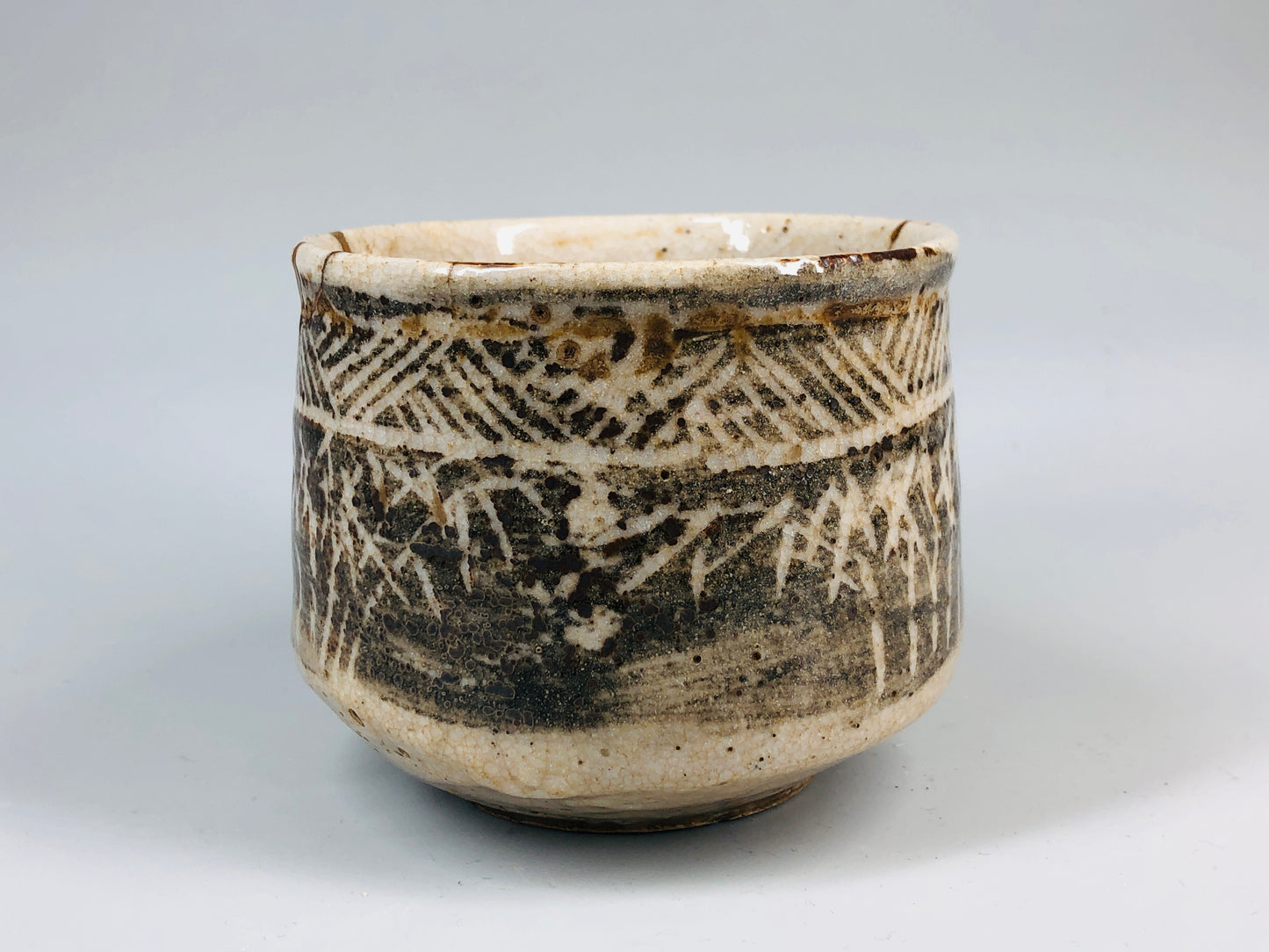 Y5245 CHAWAN Shino-ware kofuku kintsugi signed Japan antique tea ceremony bowl