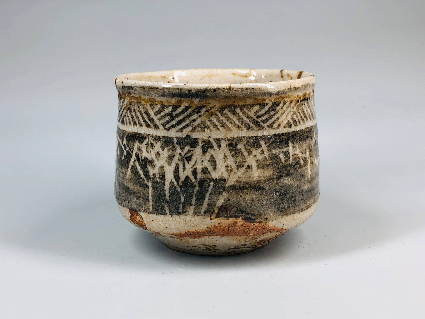 Y5245 CHAWAN Shino-ware kofuku kintsugi signed Japan antique tea ceremony bowl