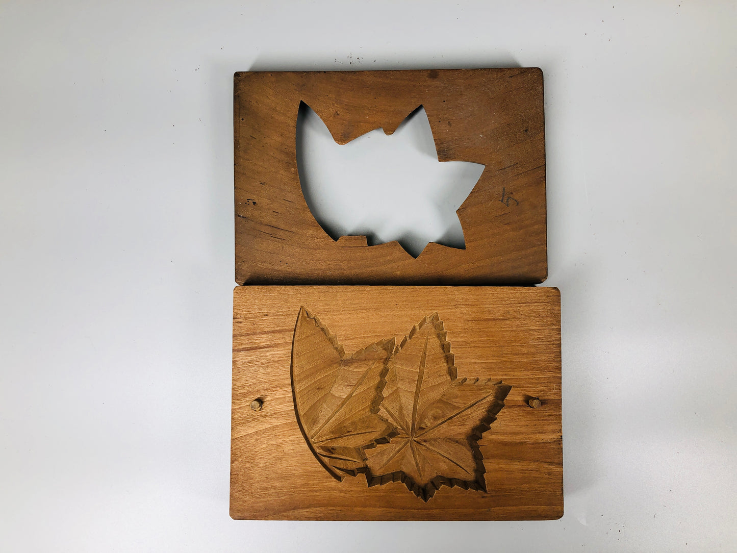 Y5248 KASHIGATA Autumn leaves Japan antique Wooden Pastry Mold wagashi