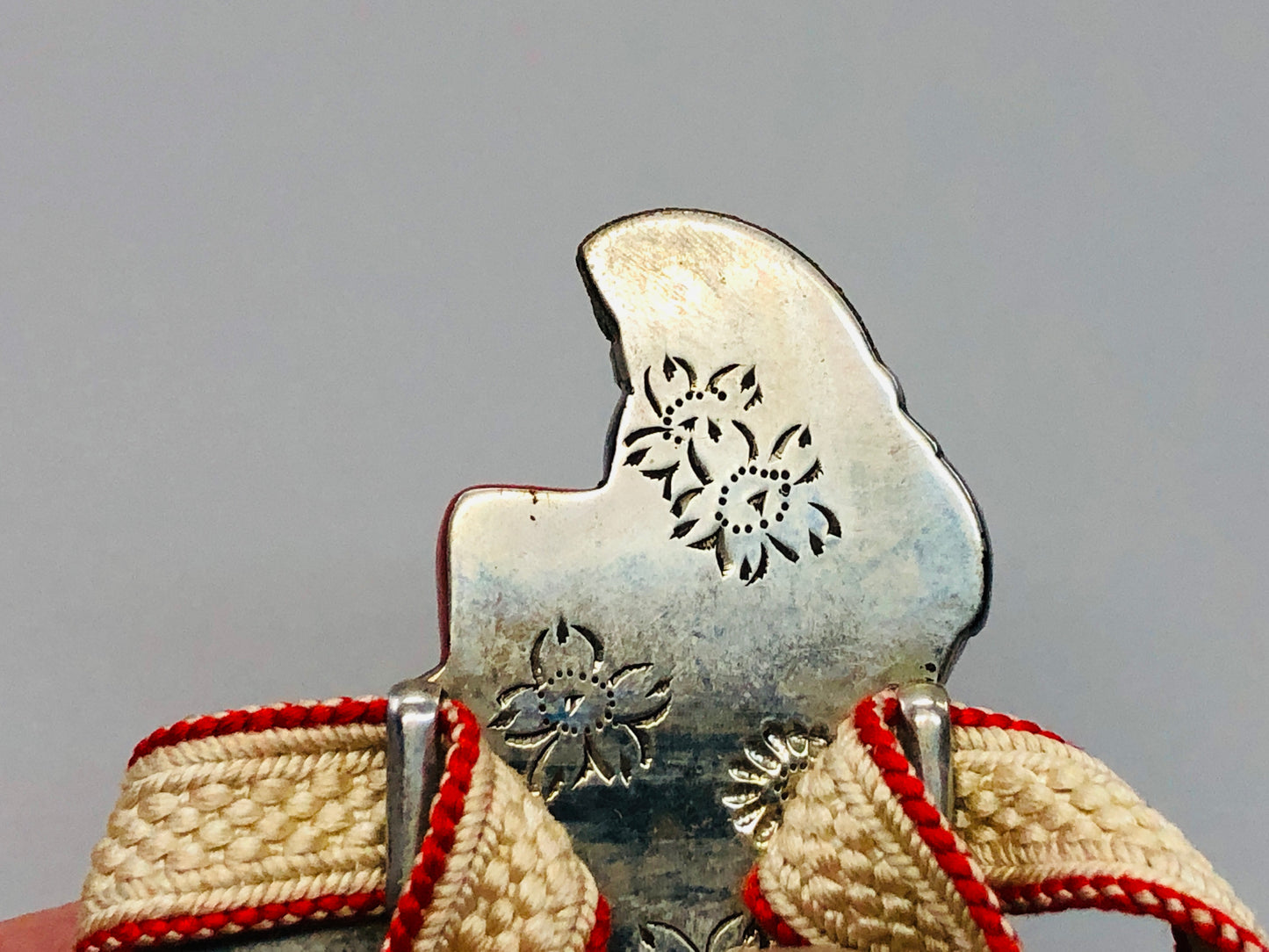 Y5306 OBIDOME metal Sash Clip Gosho doll box Japan Kimono accessory antique