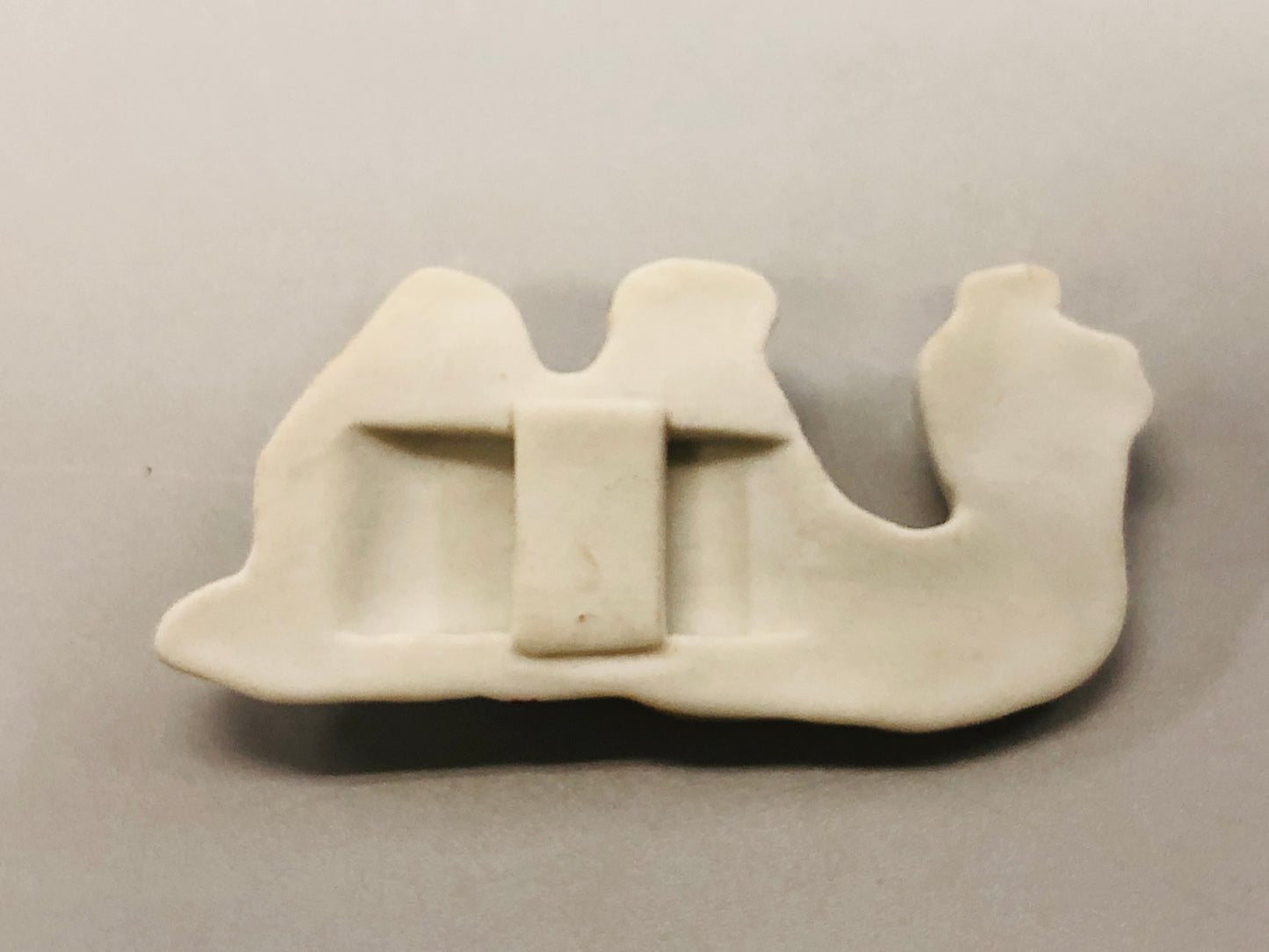 Y5310 OBIDOME Sash clip Camel ceramics box Japan Kimono accessory antique brooch